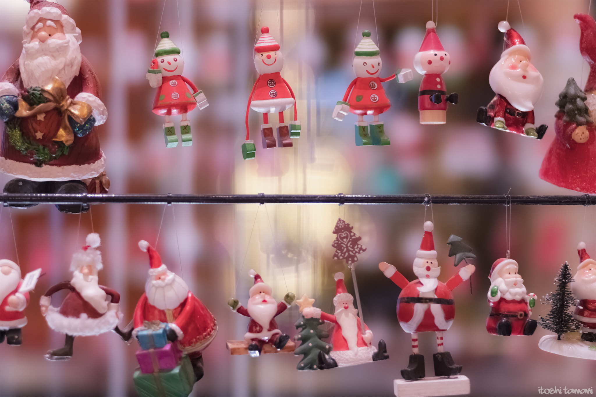 Sony 135mm F2.8 [T4.5] STF sample photo. Santa claus is coming to town photography