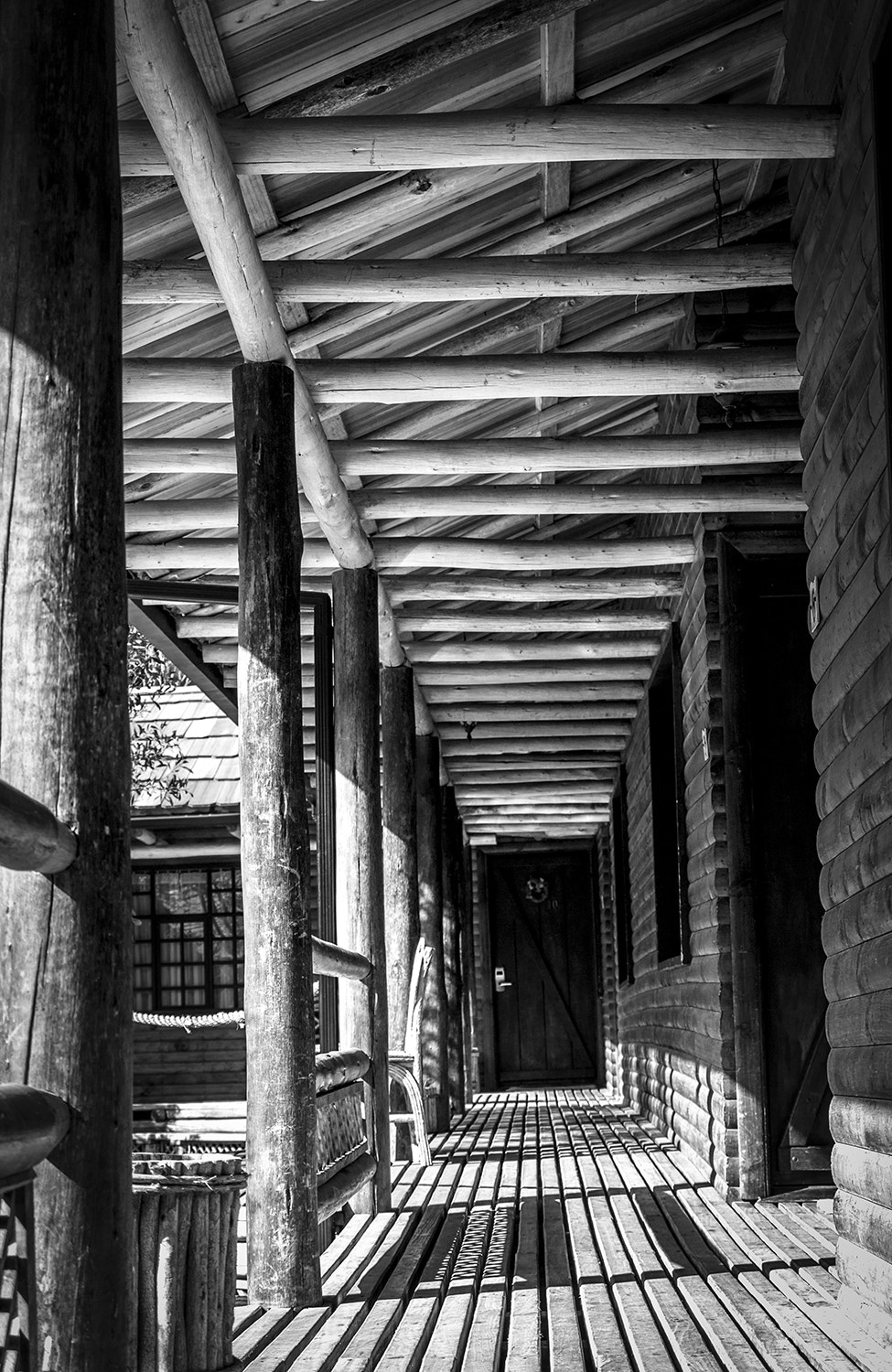 Canon EF-S 18-135mm F3.5-5.6 IS STM sample photo. Cabin in black and white photography