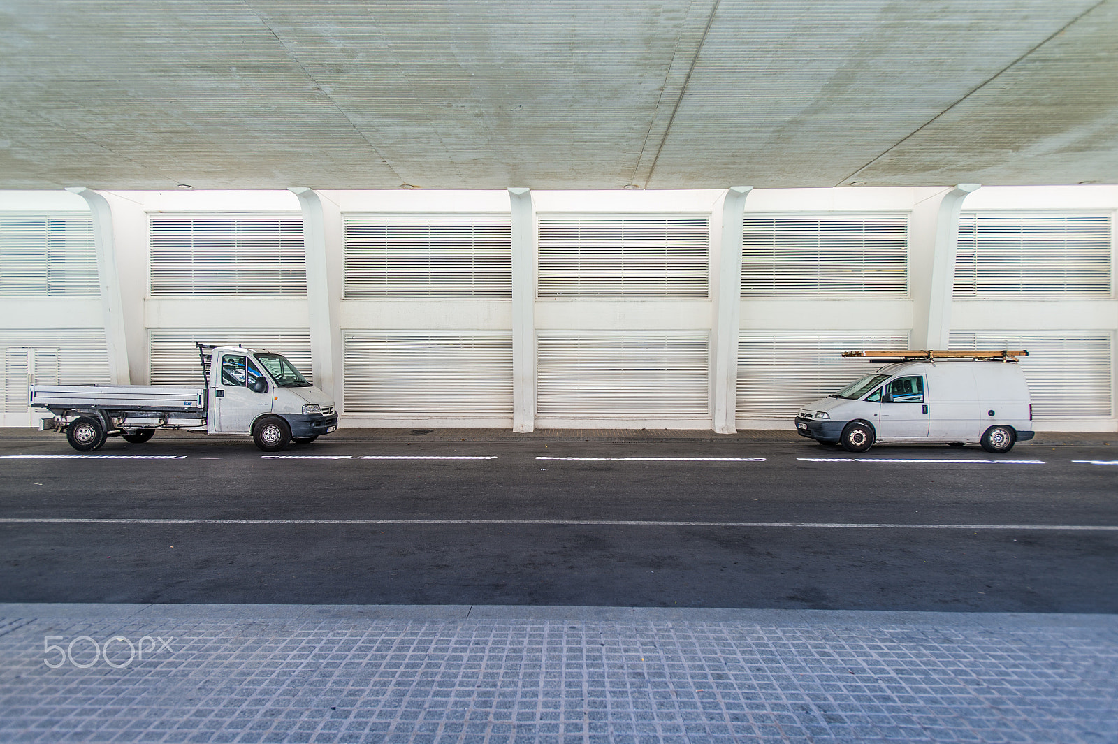 Nikon AF-S Nikkor 17-35mm F2.8D ED-IF sample photo. Cars photography