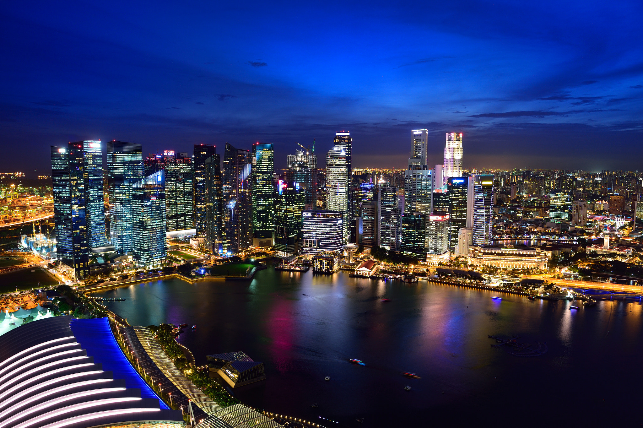 Nikon AF-S Nikkor 24mm F1.4G ED sample photo. Marina bay sands, singapore in the blue photography