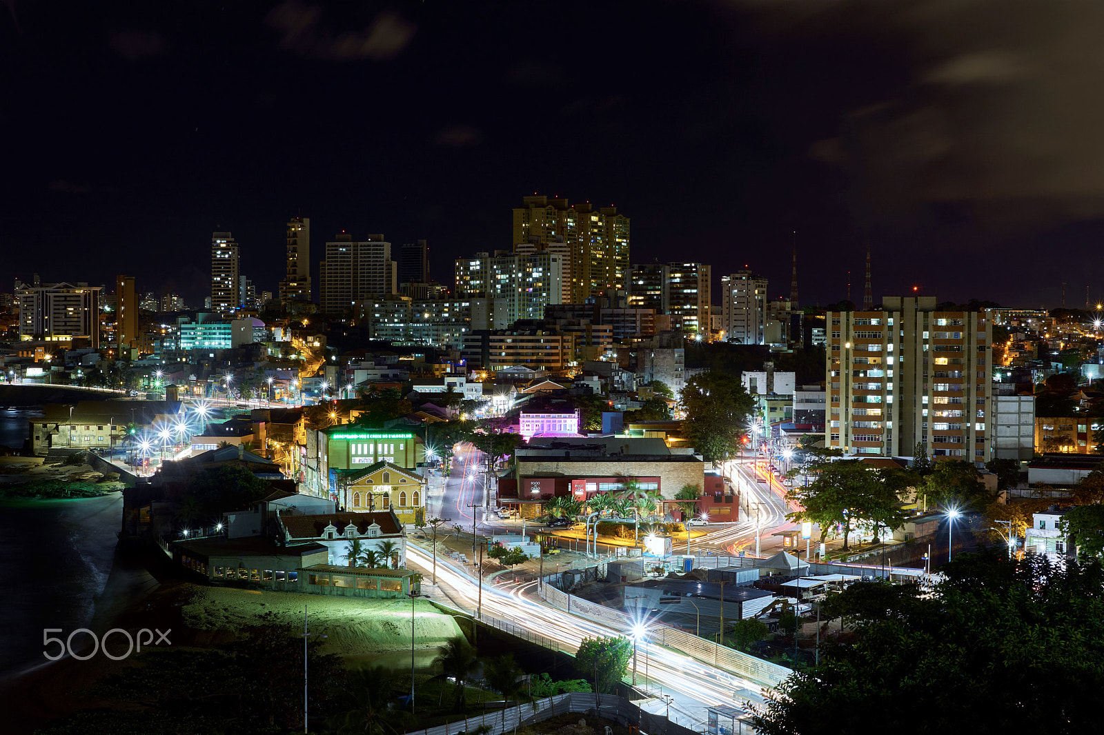 Sony ILCA-77M2 + Sony DT 35mm F1.8 SAM sample photo. Salvador at night photography