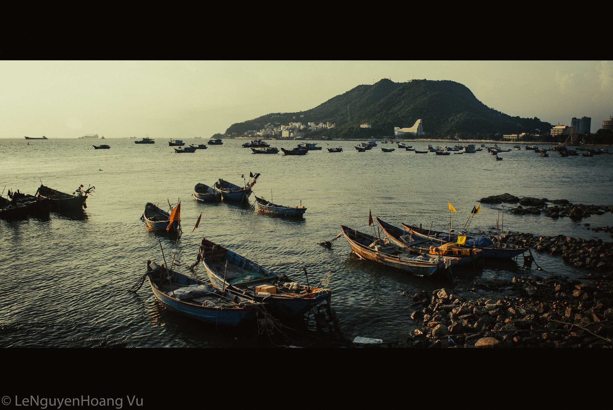 Nikon D200 sample photo. Boats and sea photography