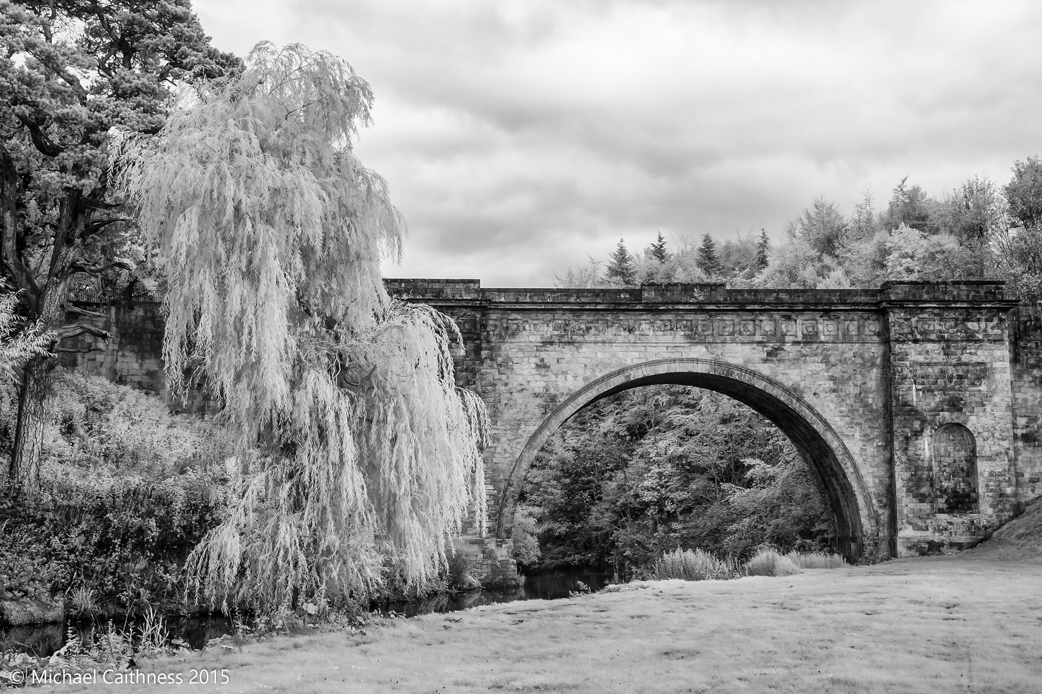Canon EOS-1D Mark II sample photo. Montague bridge photography