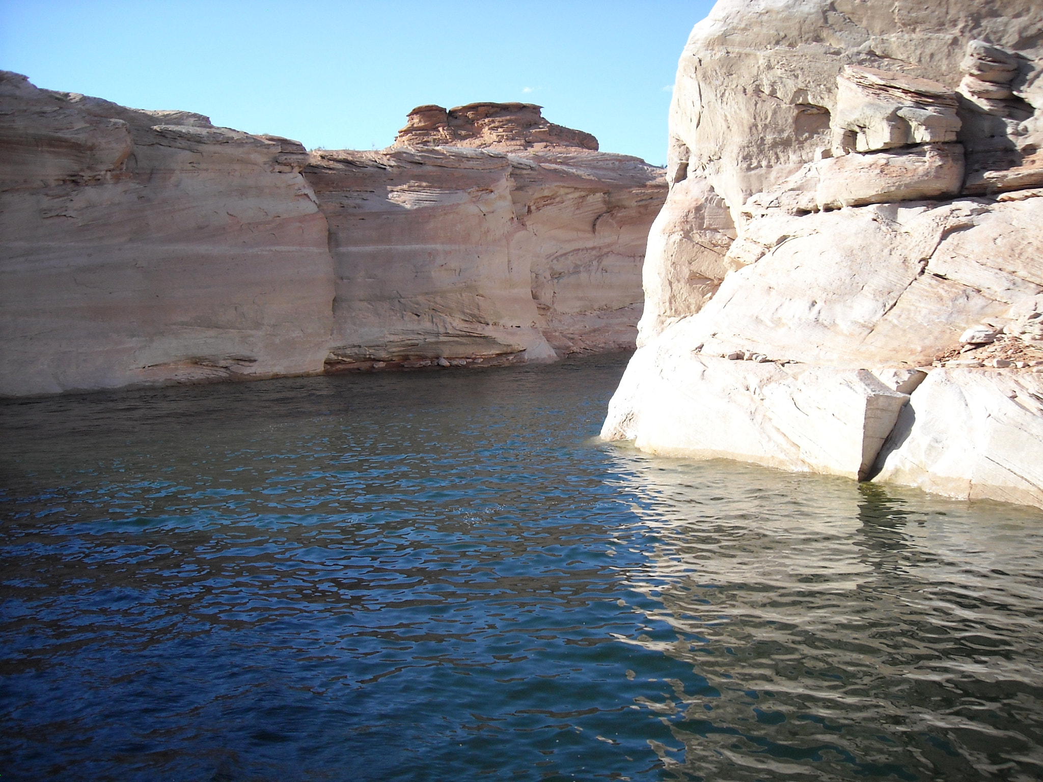 Nikon Coolpix L16 sample photo. Lake powell photography