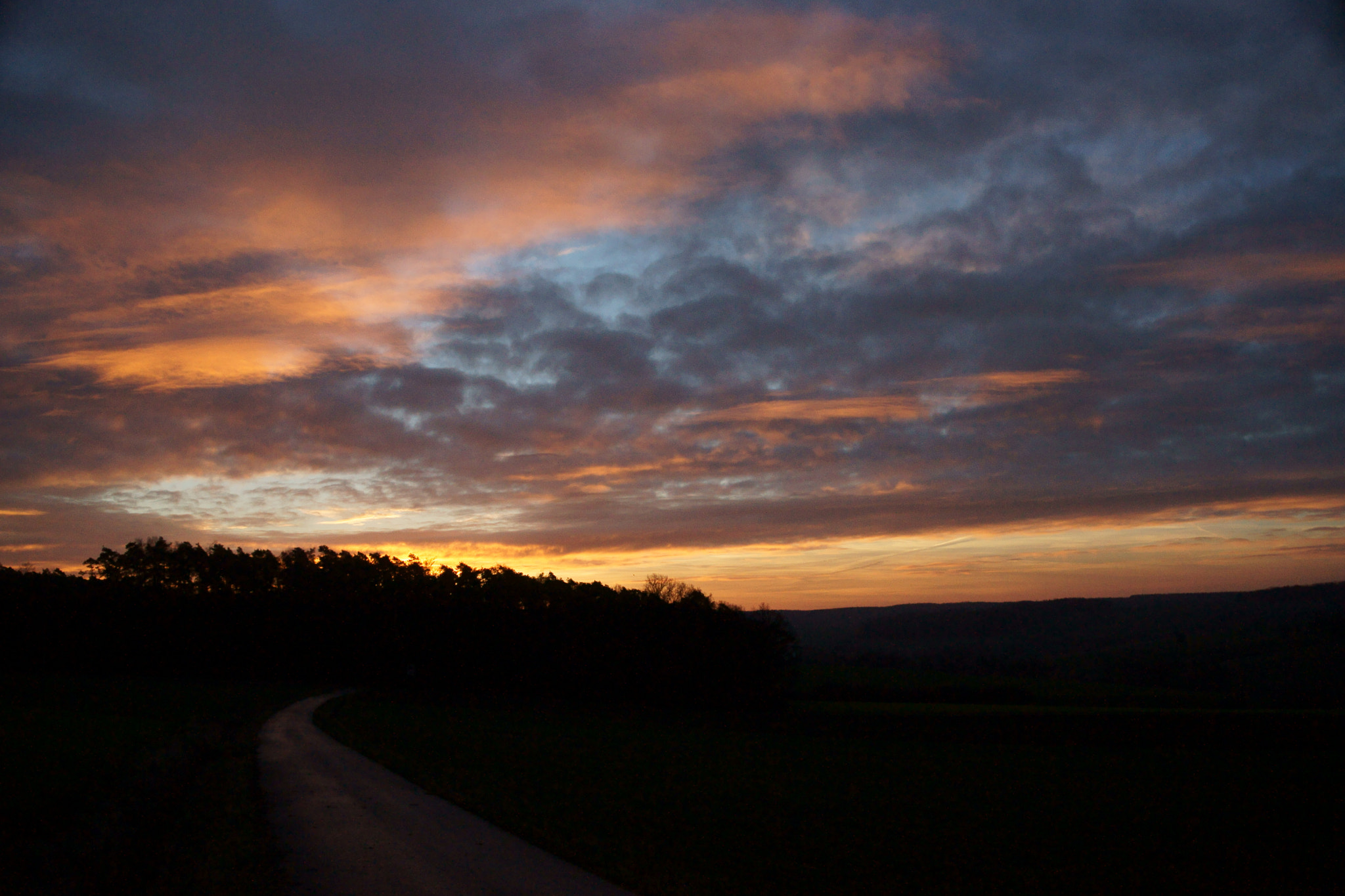 Minolta AF 35-70mm F3.5-4.5 [II] sample photo. Sunrise in orange photography