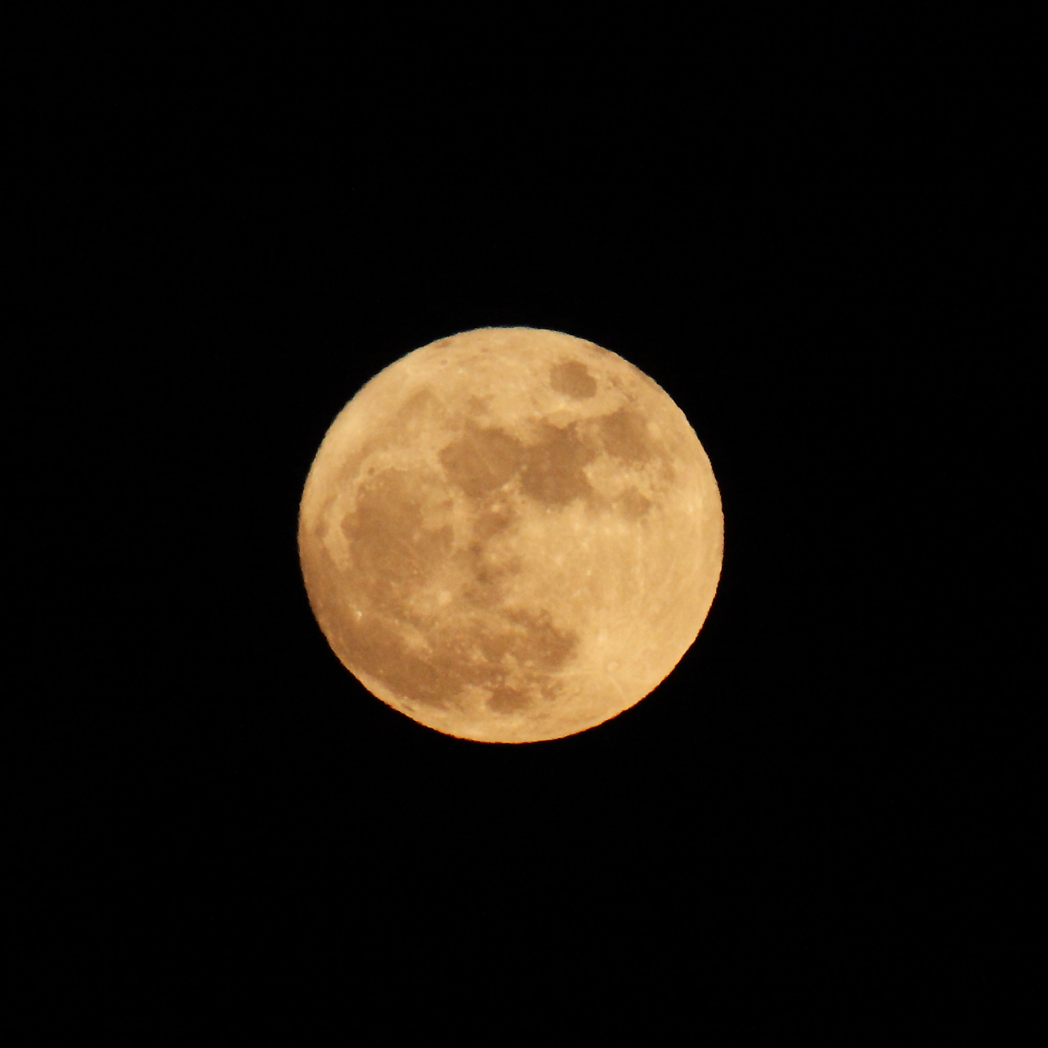 Canon EF 600mm f/4L IS sample photo. Full moon photography