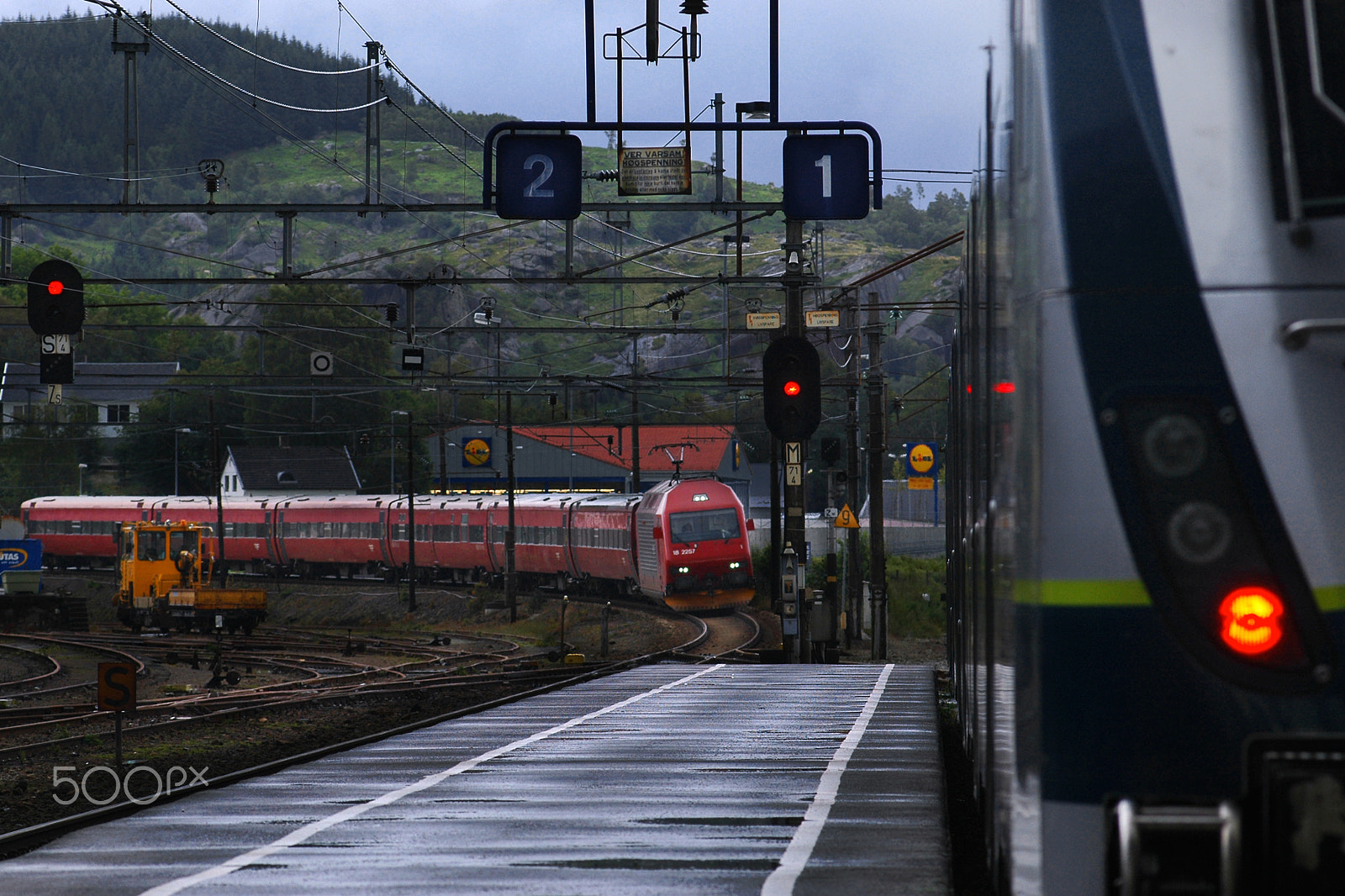 Nikon D70s sample photo. Rainstation photography
