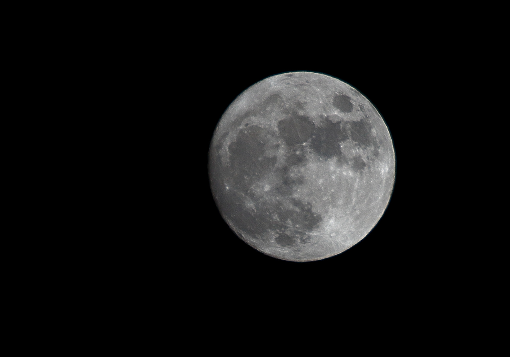 Tamron SP 35mm F1.8 Di VC USD sample photo. Weihnachtsvollmond photography