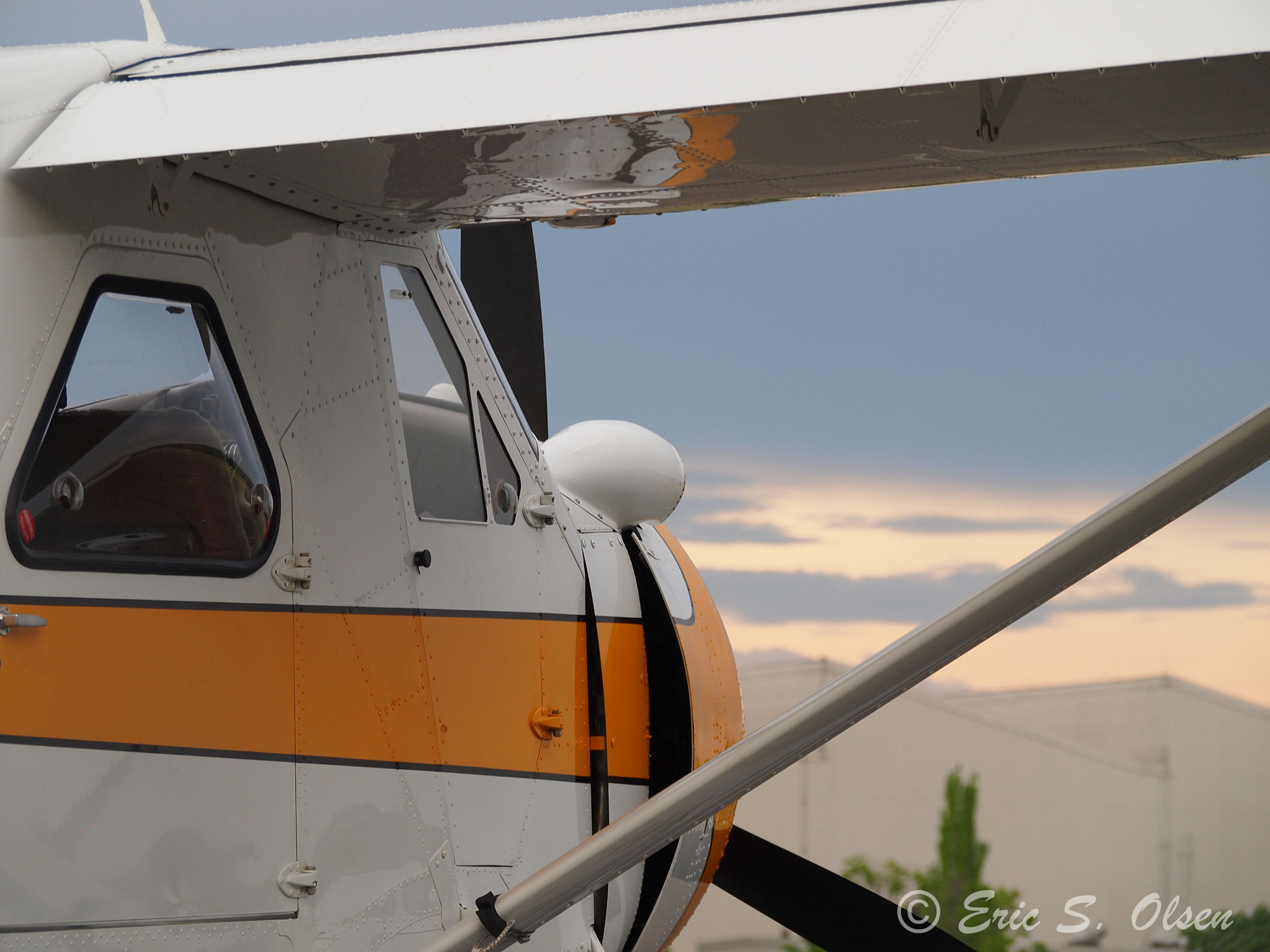 Olympus PEN E-P1 sample photo. 1956 dehavilland dhc-2 photography