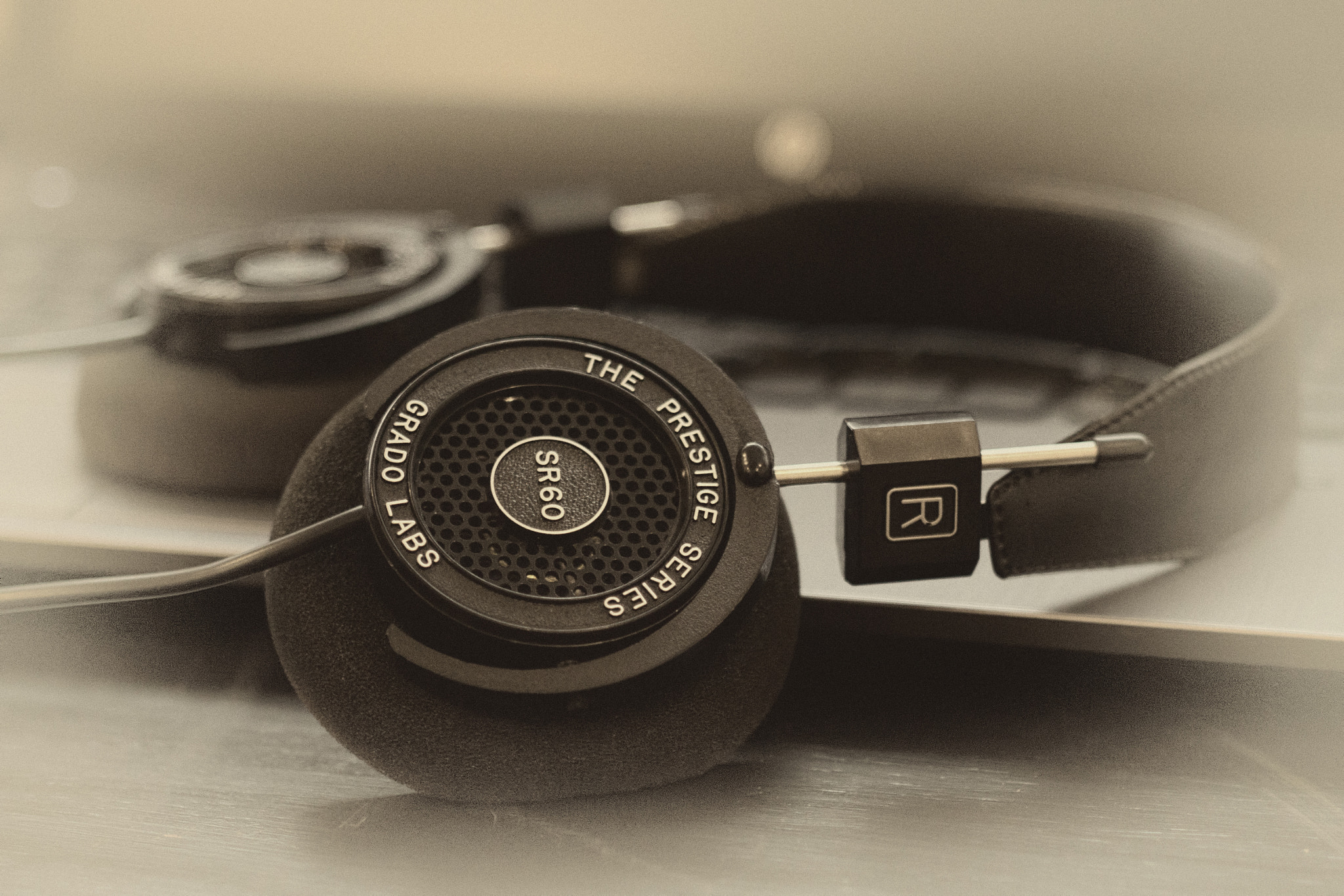 Canon EF 35-80mm f/4-5.6 sample photo. Audiophiliac, level 1 photography