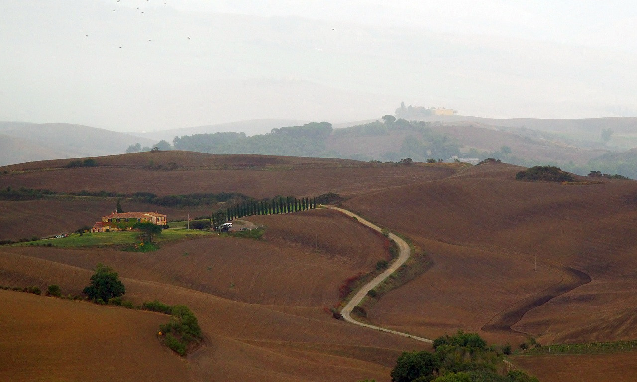 Pentax K-30 + smc PENTAX-FA 100-300mm F4.7-5.8 sample photo. House in tuscany photography