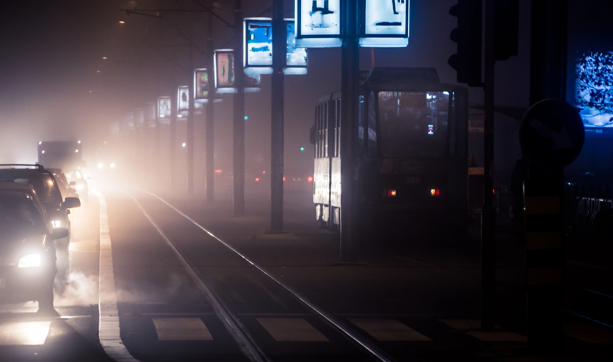 Canon EOS 600D (Rebel EOS T3i / EOS Kiss X5) sample photo. City fog (night) photography