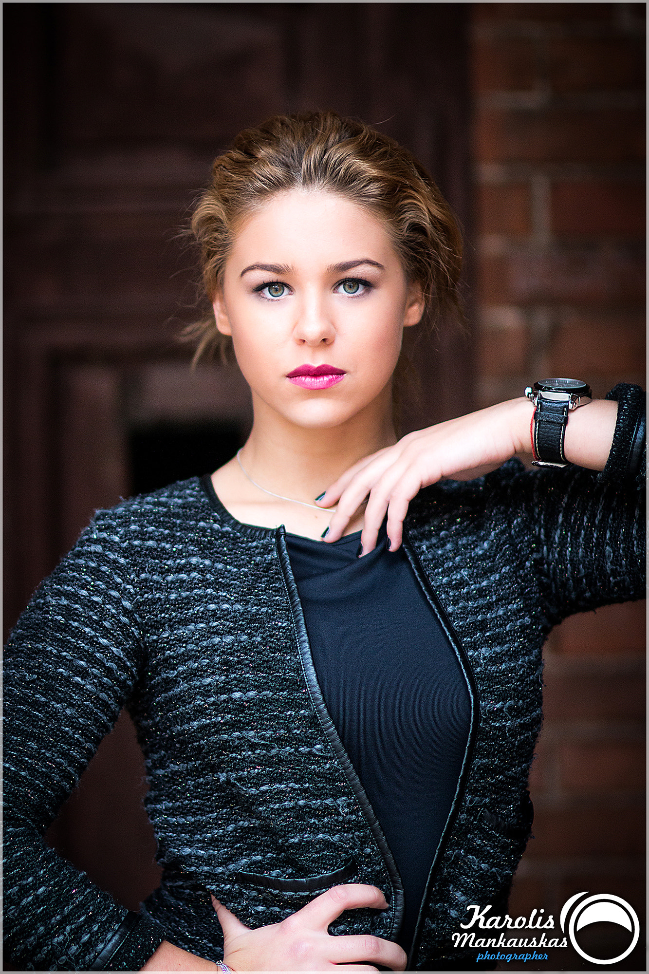 Sigma 85mm F1.4 EX DG HSM sample photo. Poker face photography
