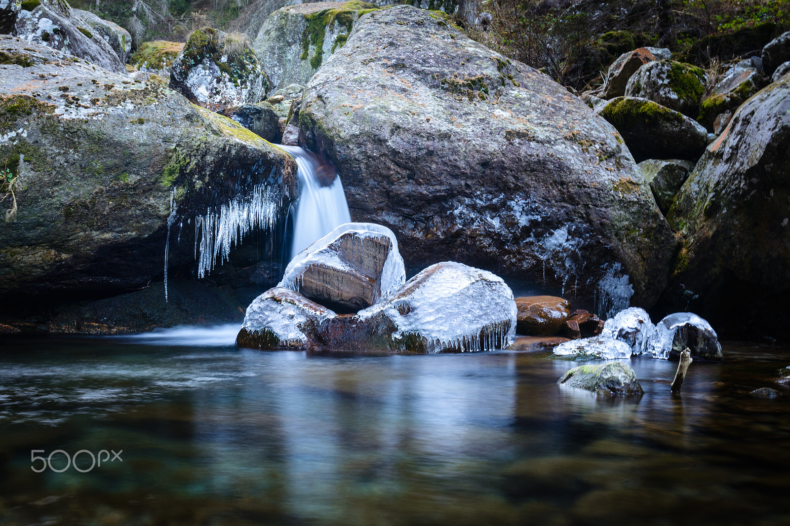 Sigma 17-70mm F2.8-4 DC Macro OS HSM | C sample photo. Cold waterfall photography