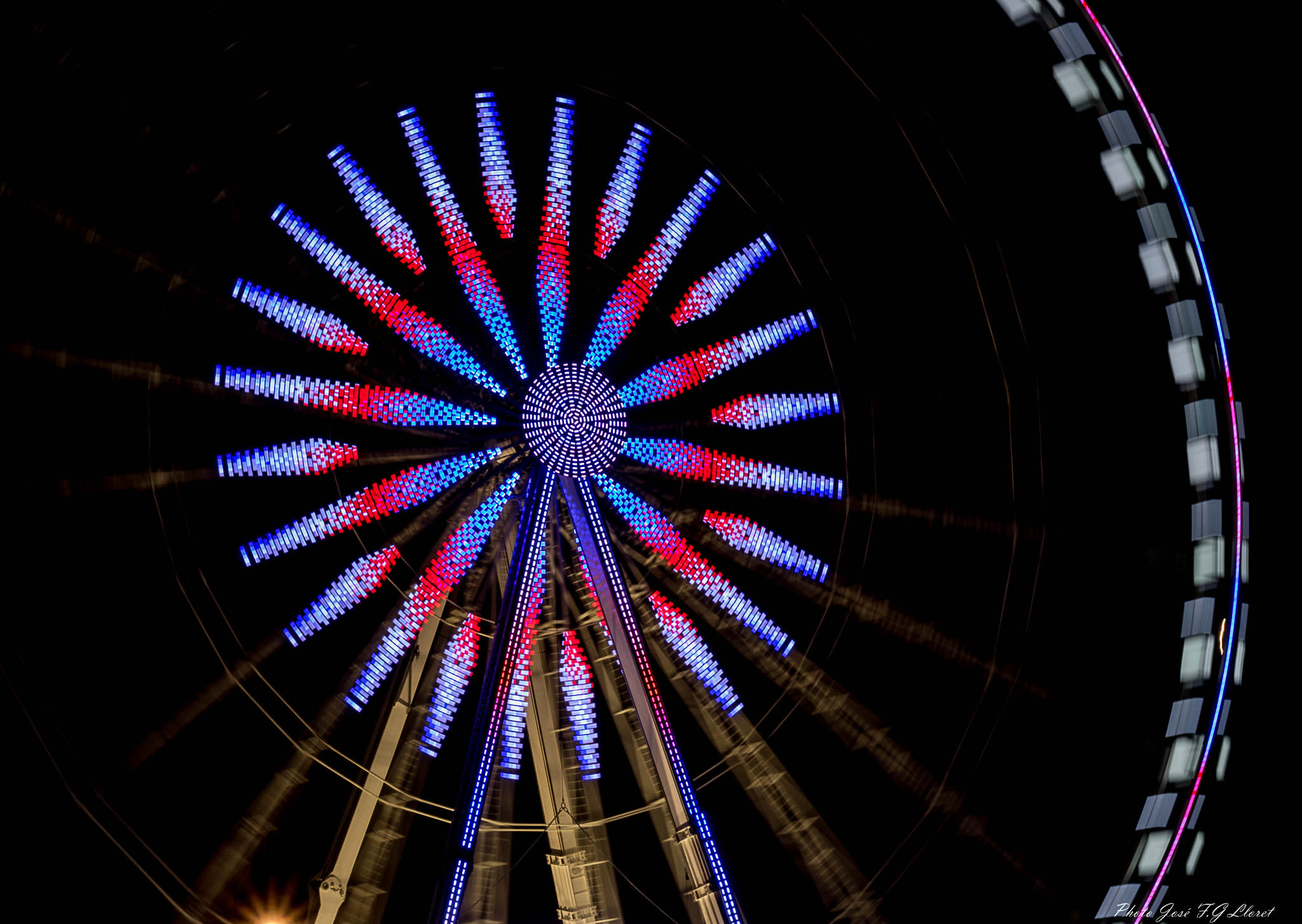 Sigma 18-250mm F3.5-6.3 DC Macro OS HSM sample photo. Lumieres photography