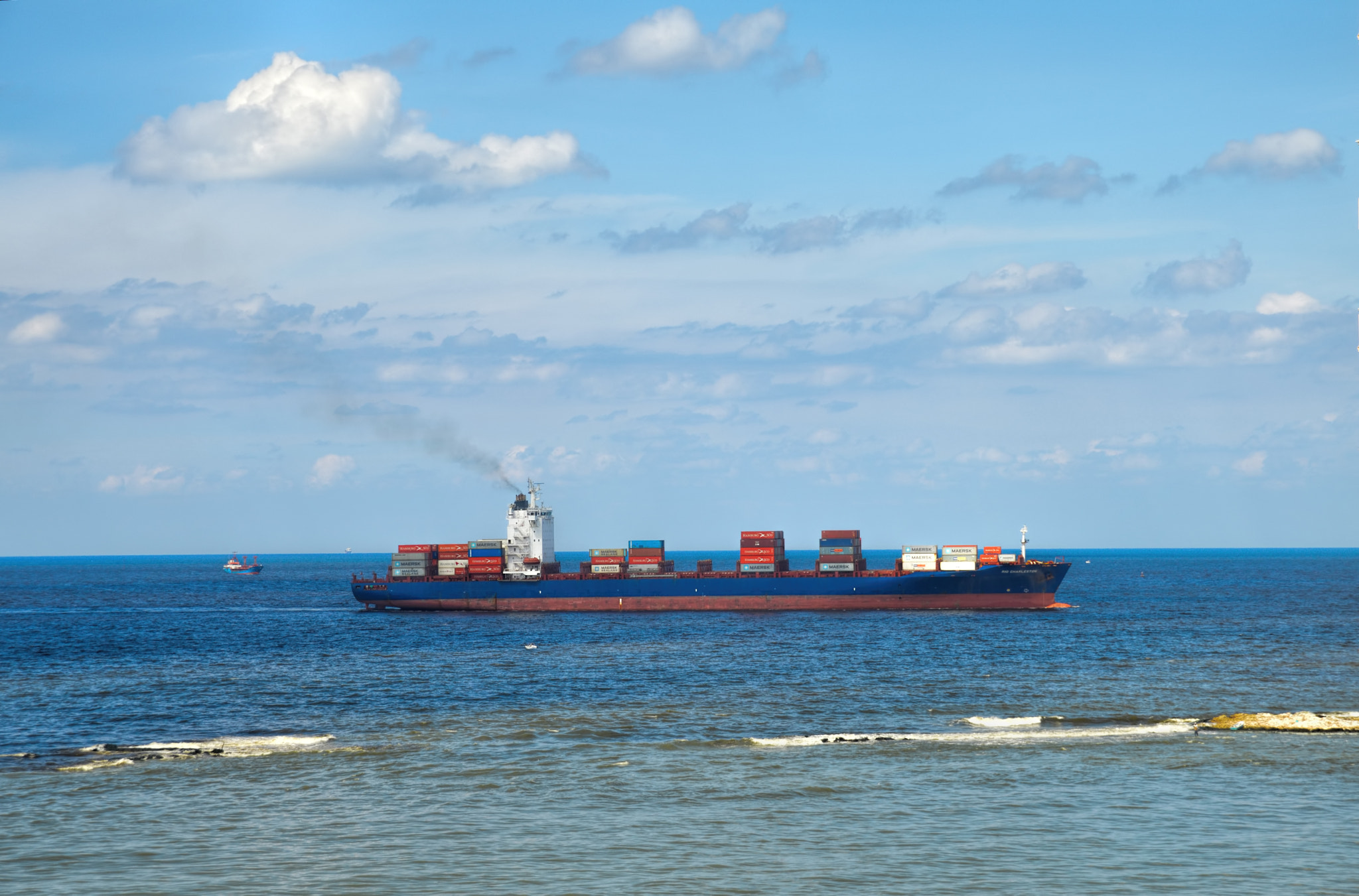 Sigma 18-200mm F3.5-6.3 DC sample photo. Ship photography