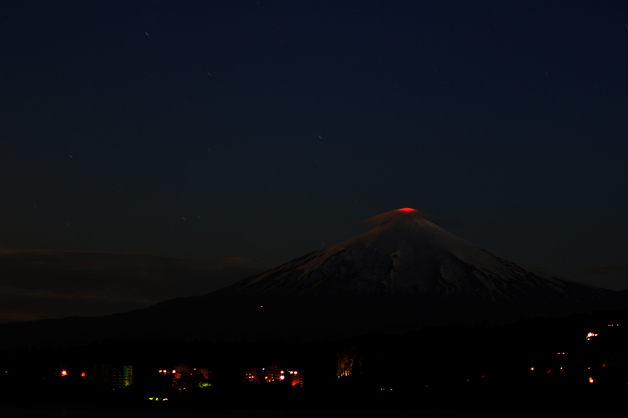 Canon EF 75-300mm F4.0-5.6 IS USM sample photo. Volcanic villarrica photography