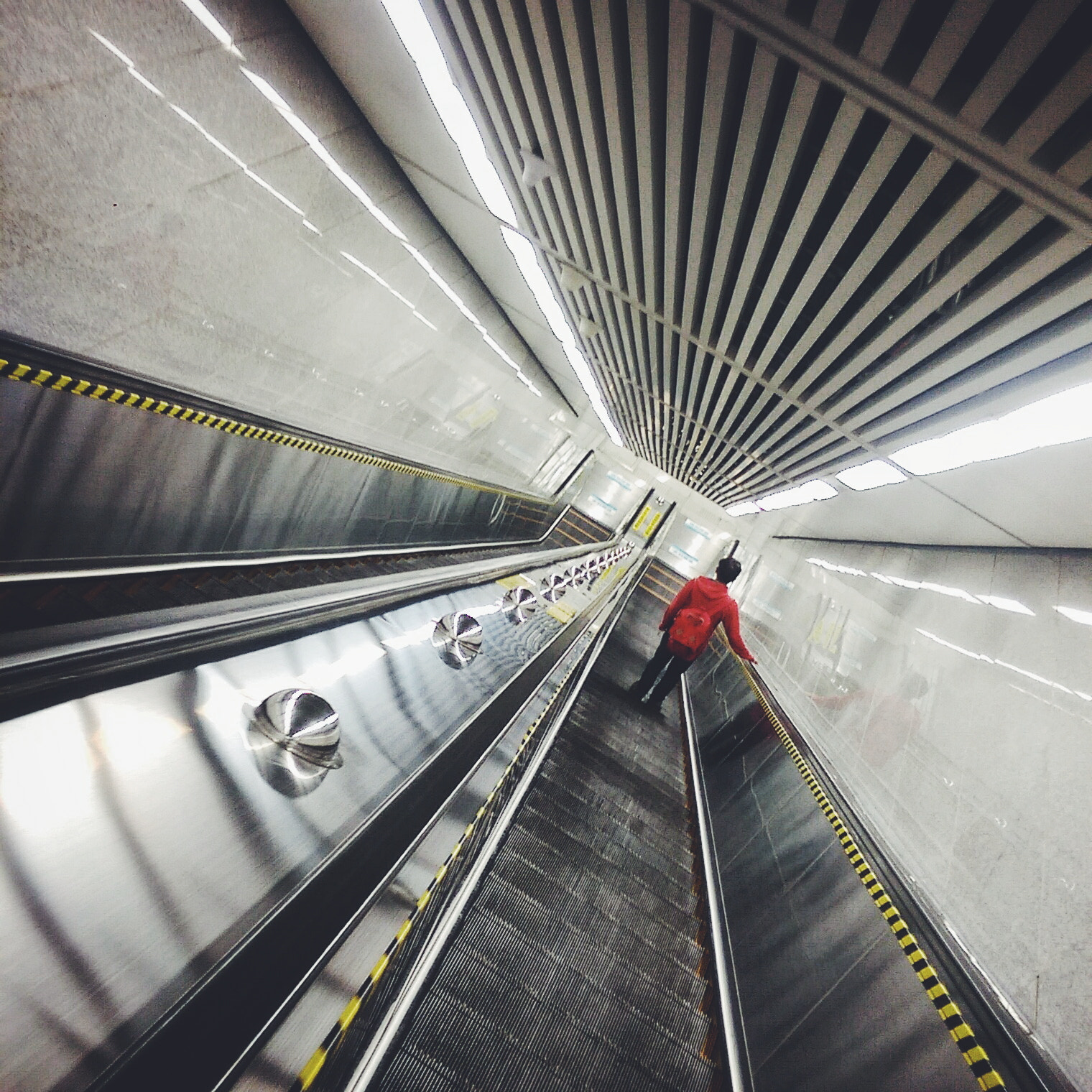 HTC M8T sample photo. Subway gate photography