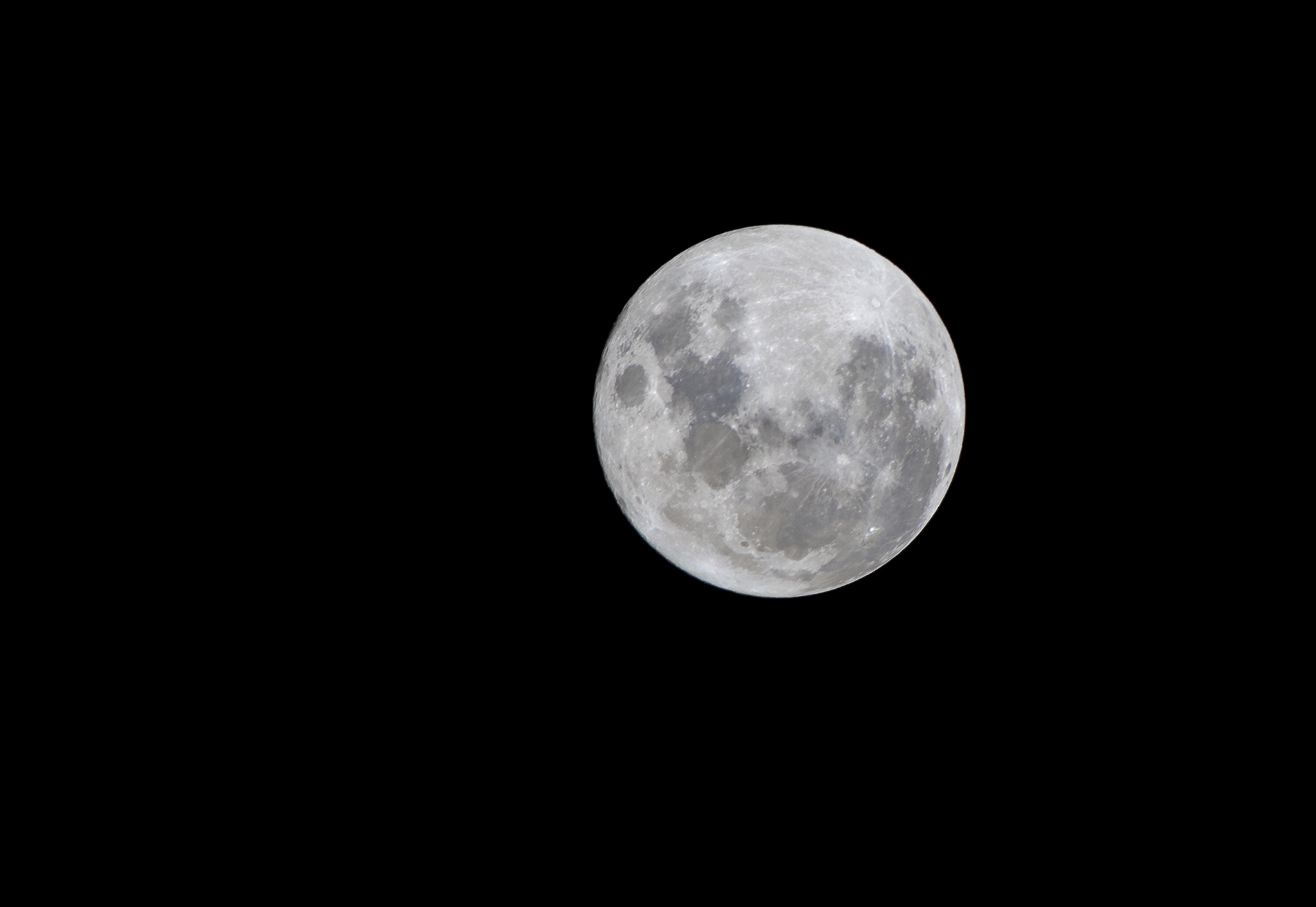 Pentax smc DA* 60-250mm F4.0 ED (IF) SDM sample photo. Fool moon photography