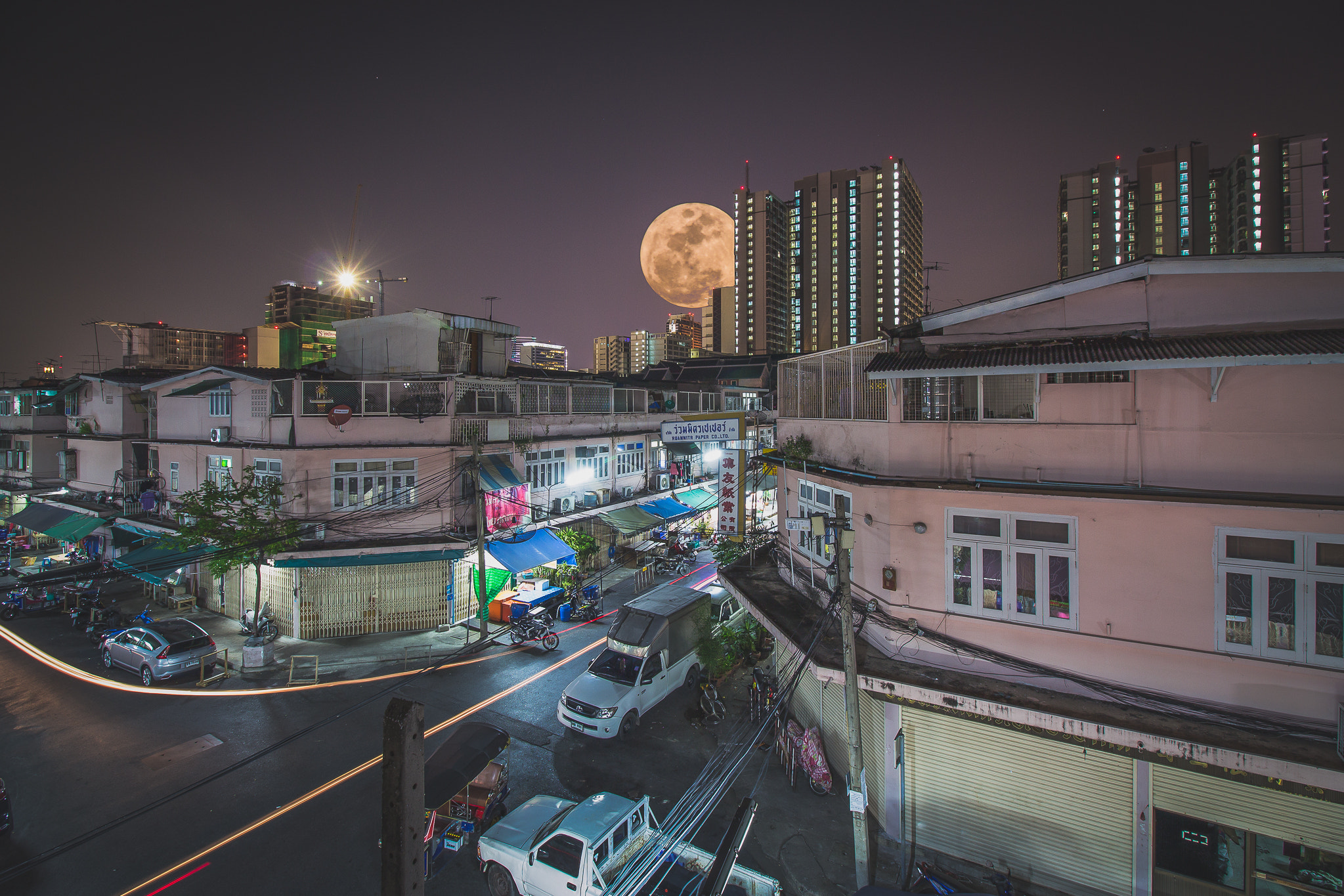 Canon EOS 600D (Rebel EOS T3i / EOS Kiss X5) sample photo. Full cold moon photography