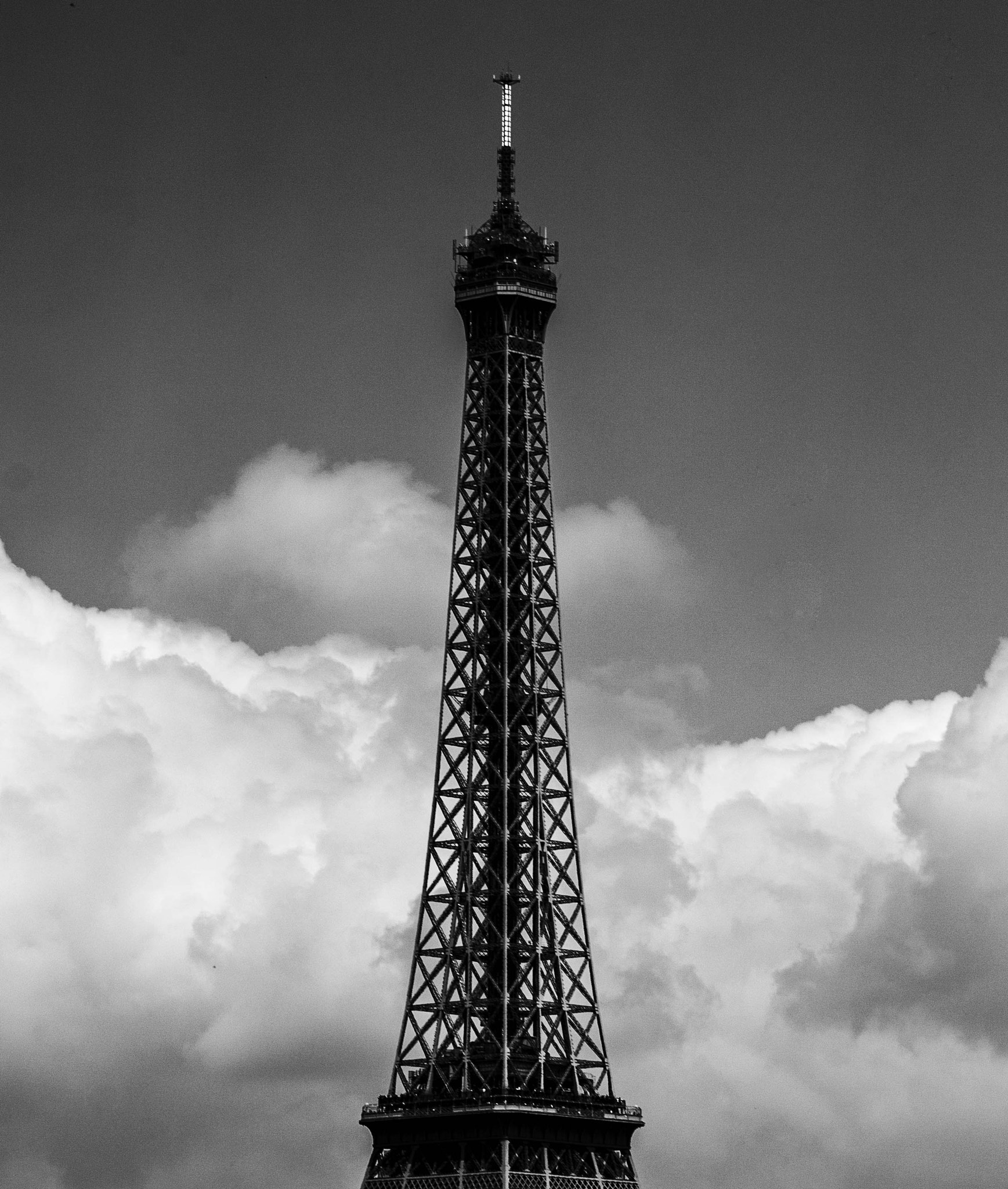 Canon EOS 450D (EOS Rebel XSi / EOS Kiss X2) + Canon EF 85mm F1.8 USM sample photo. Paris 2013 photography
