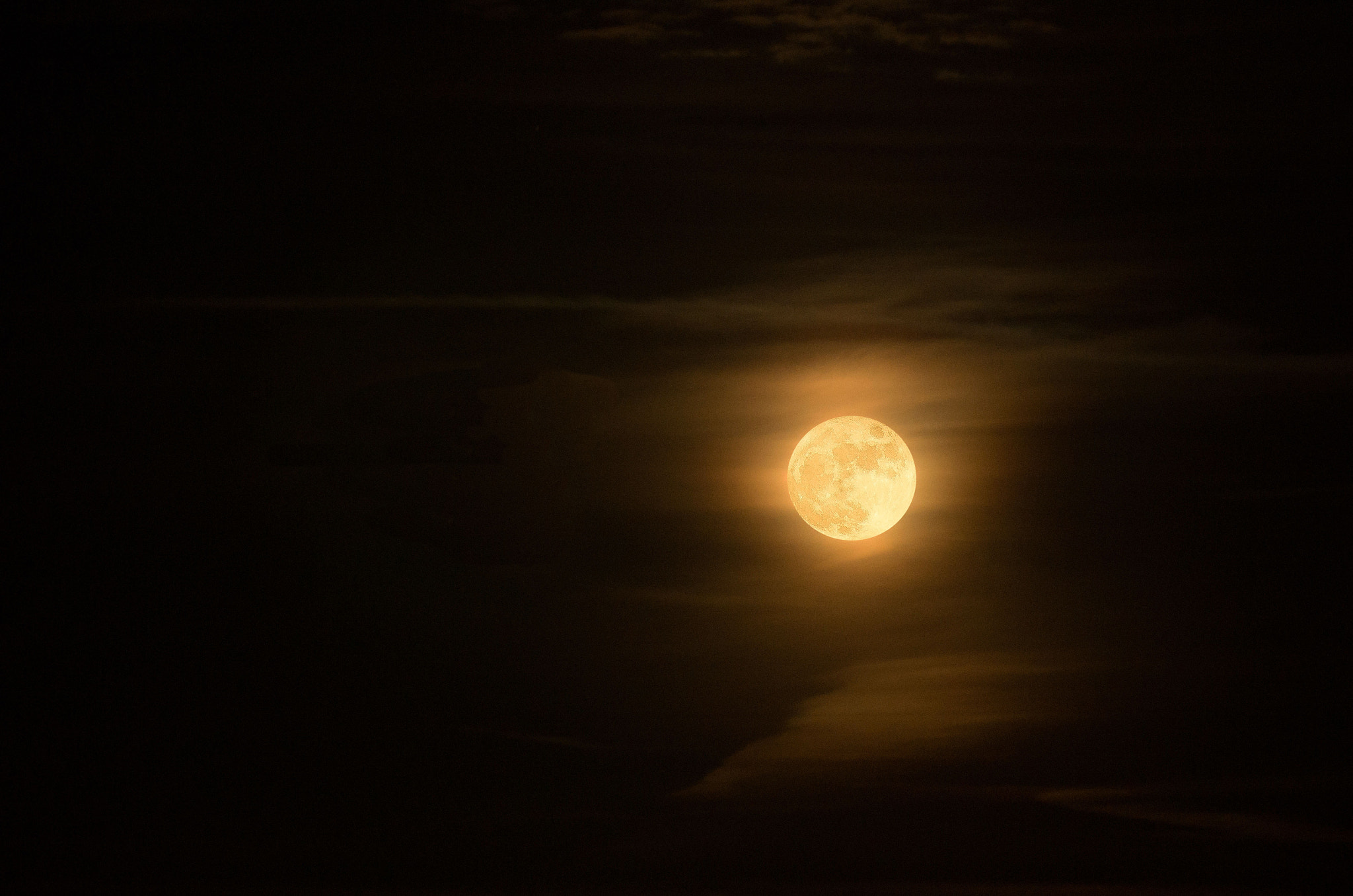 Pentax K-5 II + Sigma 70-200mm F2.8 EX DG OS HSM sample photo. Full moon on christmas photography