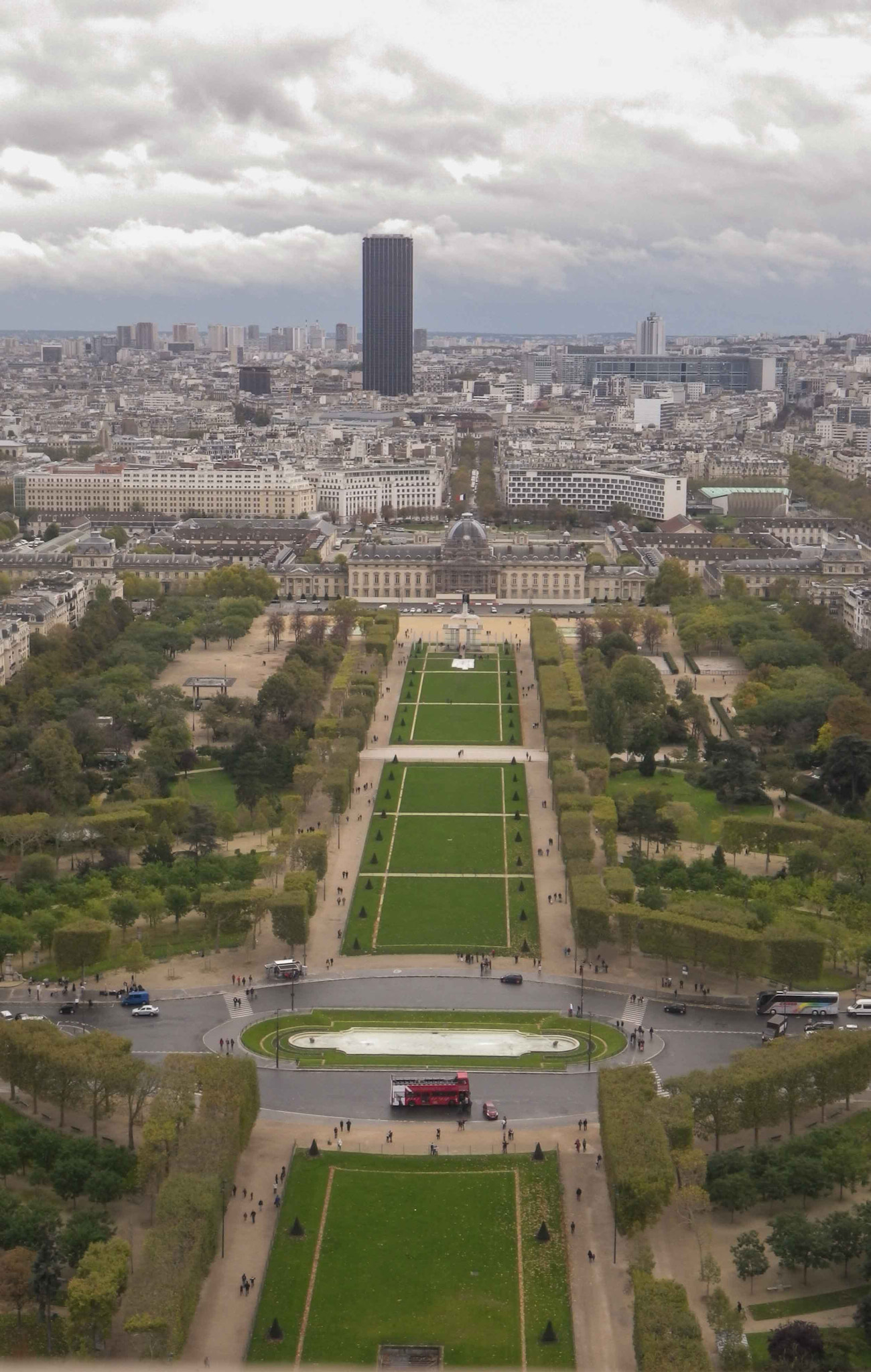 Pentax Optio W90 sample photo. Champs de mars et montparnasse, paris photography