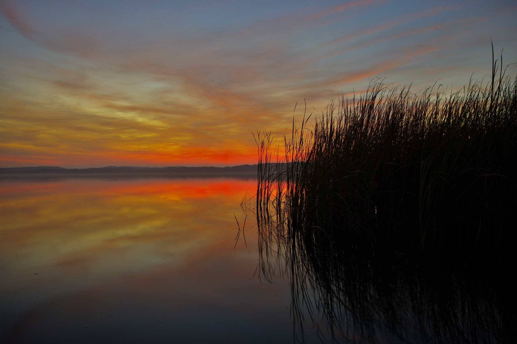 Samsung/Schneider D-XENON 18-55mm F3.5-5.6 sample photo. Nightfall photography