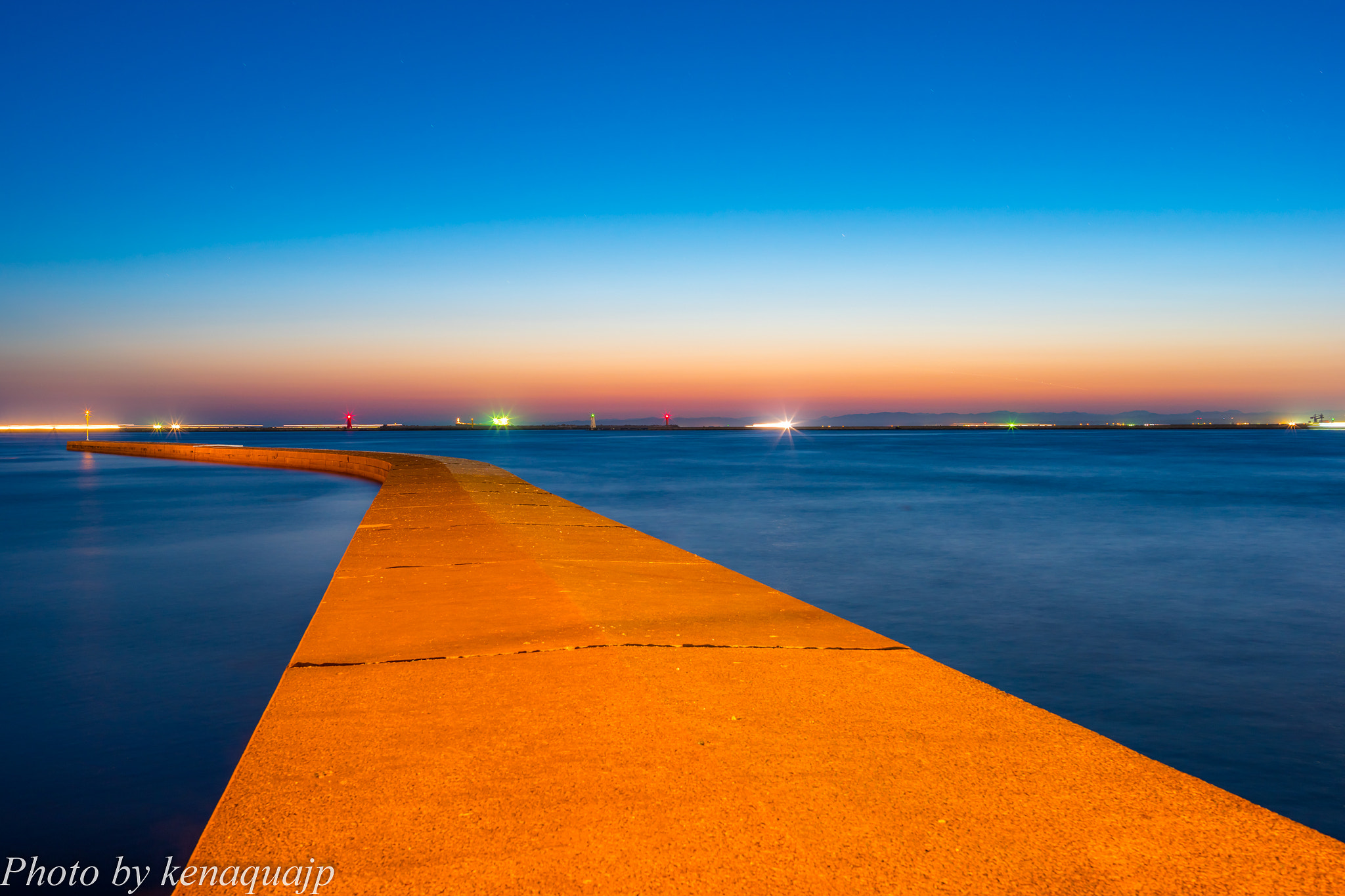 Nikon D810 + Samyang 35mm F1.4 AS UMC sample photo. Twilight of the cove photography