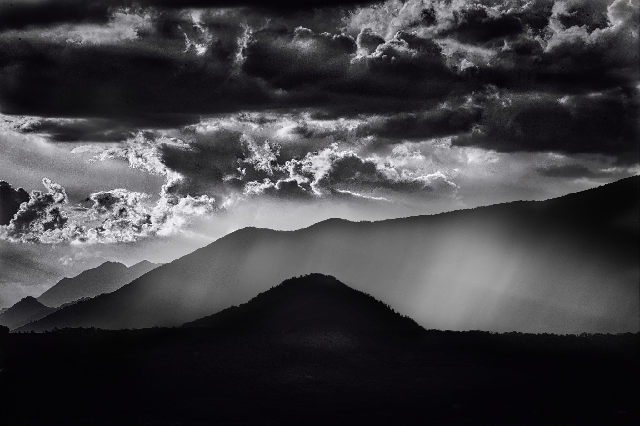 AF-S Zoom-Nikkor 80-200mm f/2.8D IF-ED sample photo. ...sky... photography