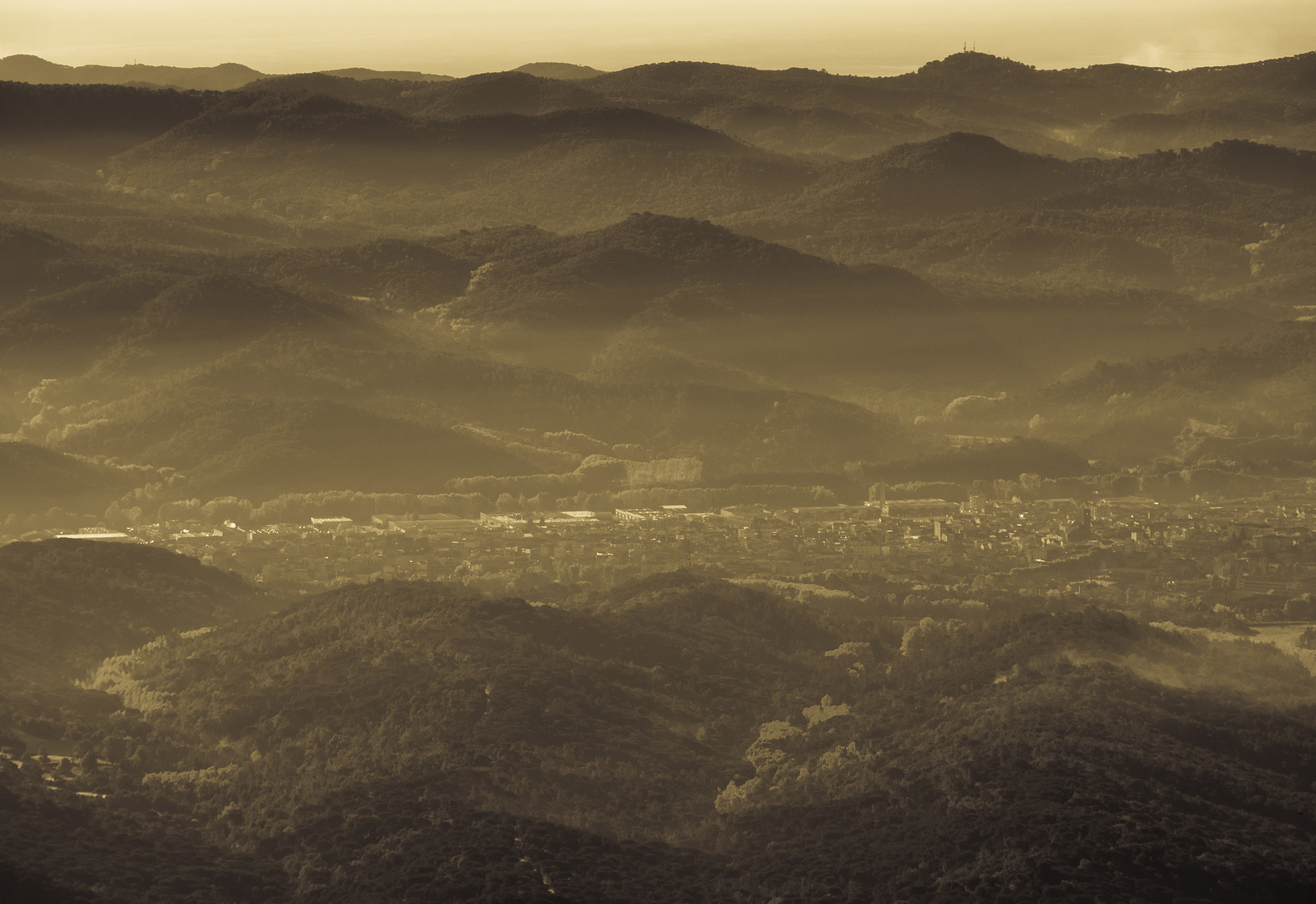 Olympus Zuiko Digital ED 40-150mm F4.0-5.6 sample photo. Morning fog photography