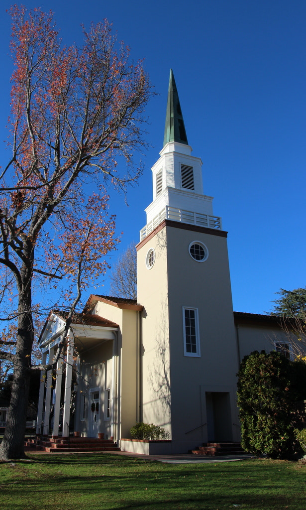 Canon EOS 100D (EOS Rebel SL1 / EOS Kiss X7) sample photo. Church in the fall photography