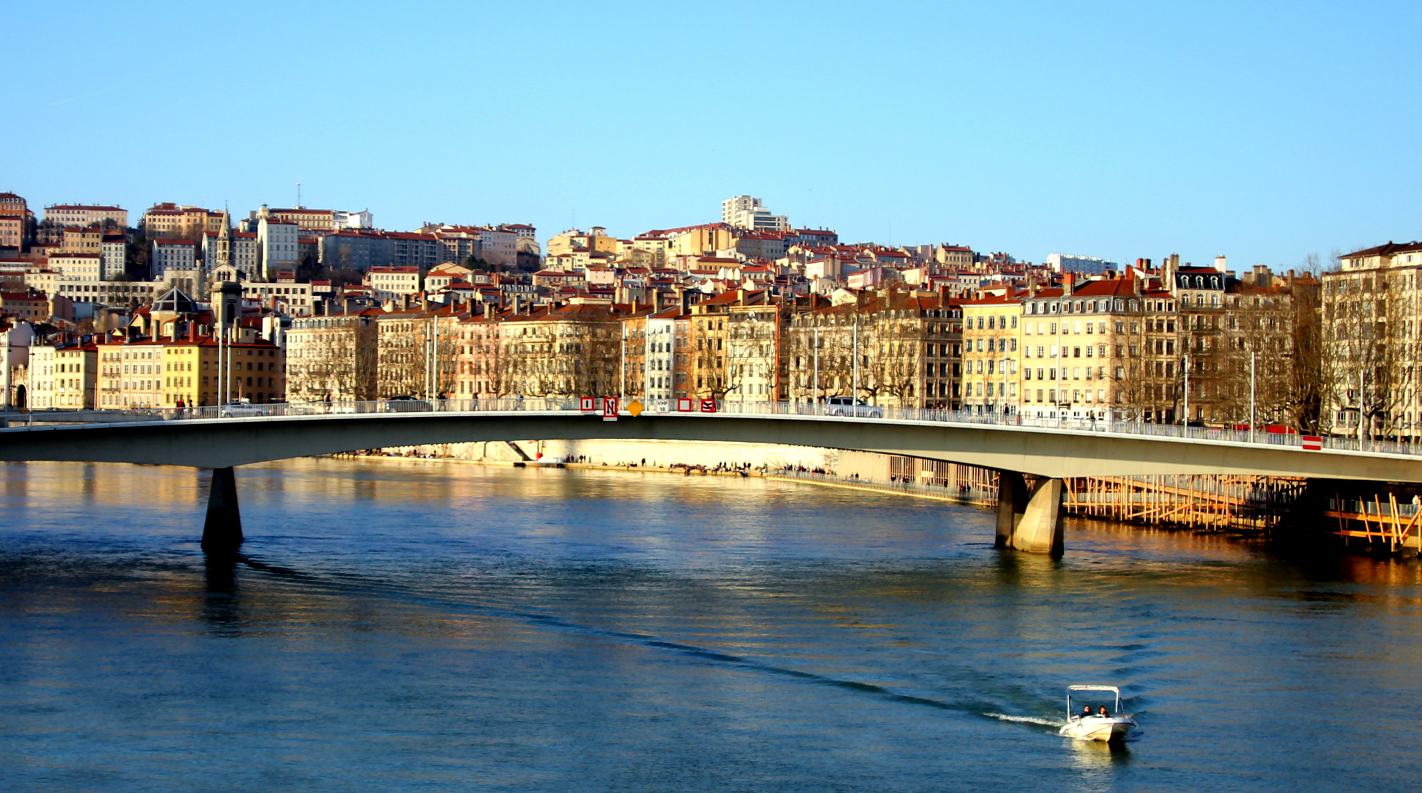 Canon EF 28-80mm f/3.5-5.6 USM sample photo. Maréchal bridge photography