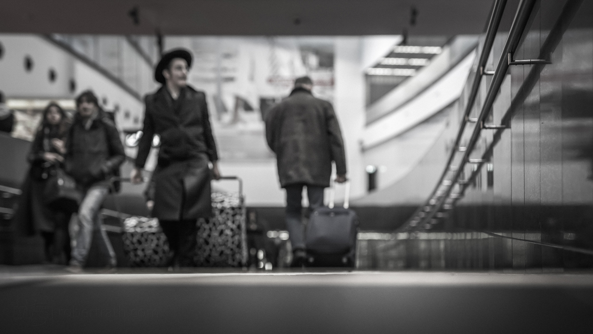 ZEISS Milvus 50mm F1.4 sample photo. The traveller photography