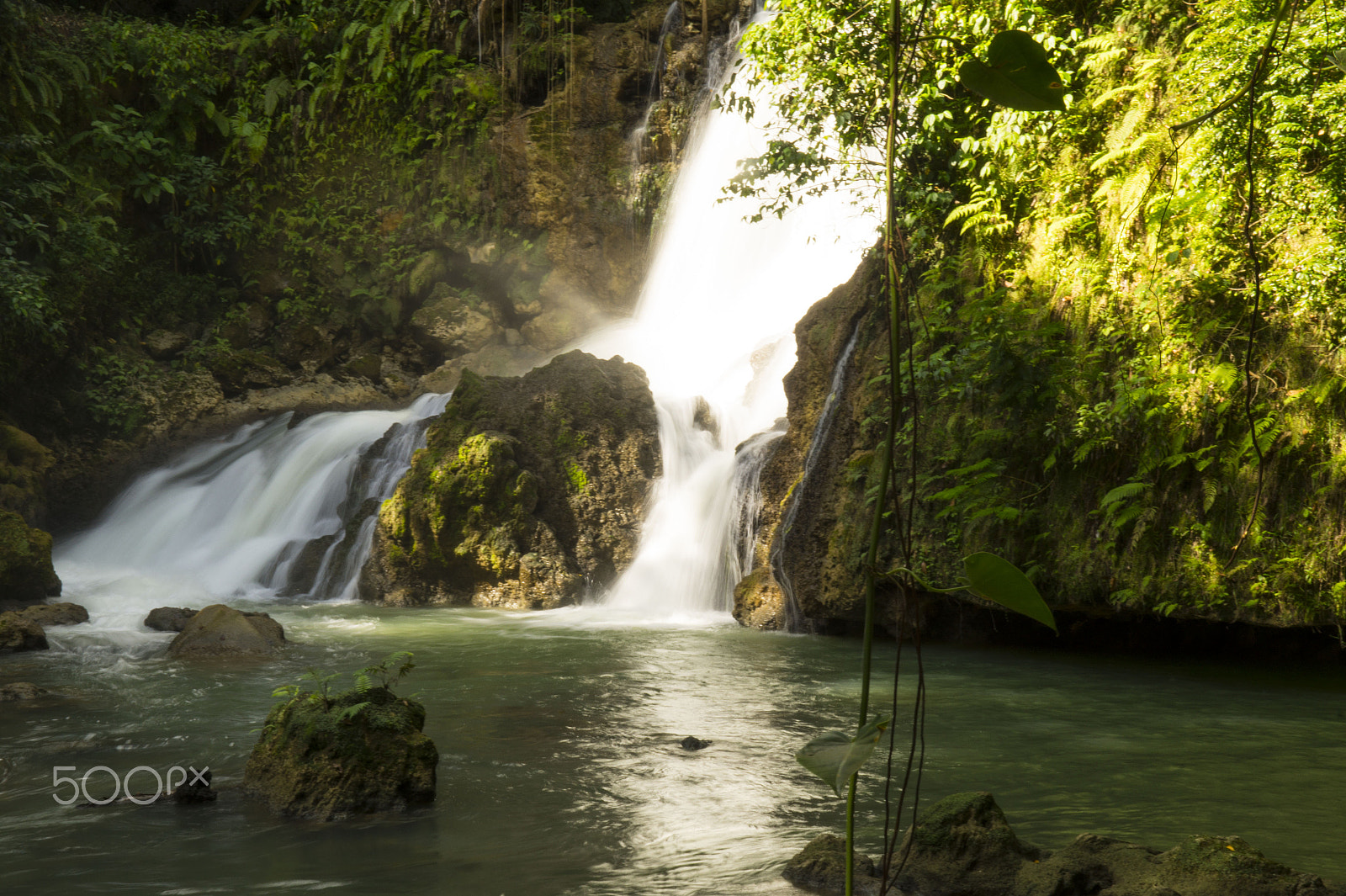 Sony DT 16-105mm F3.5-5.6 sample photo. Ys falls jamaica photography