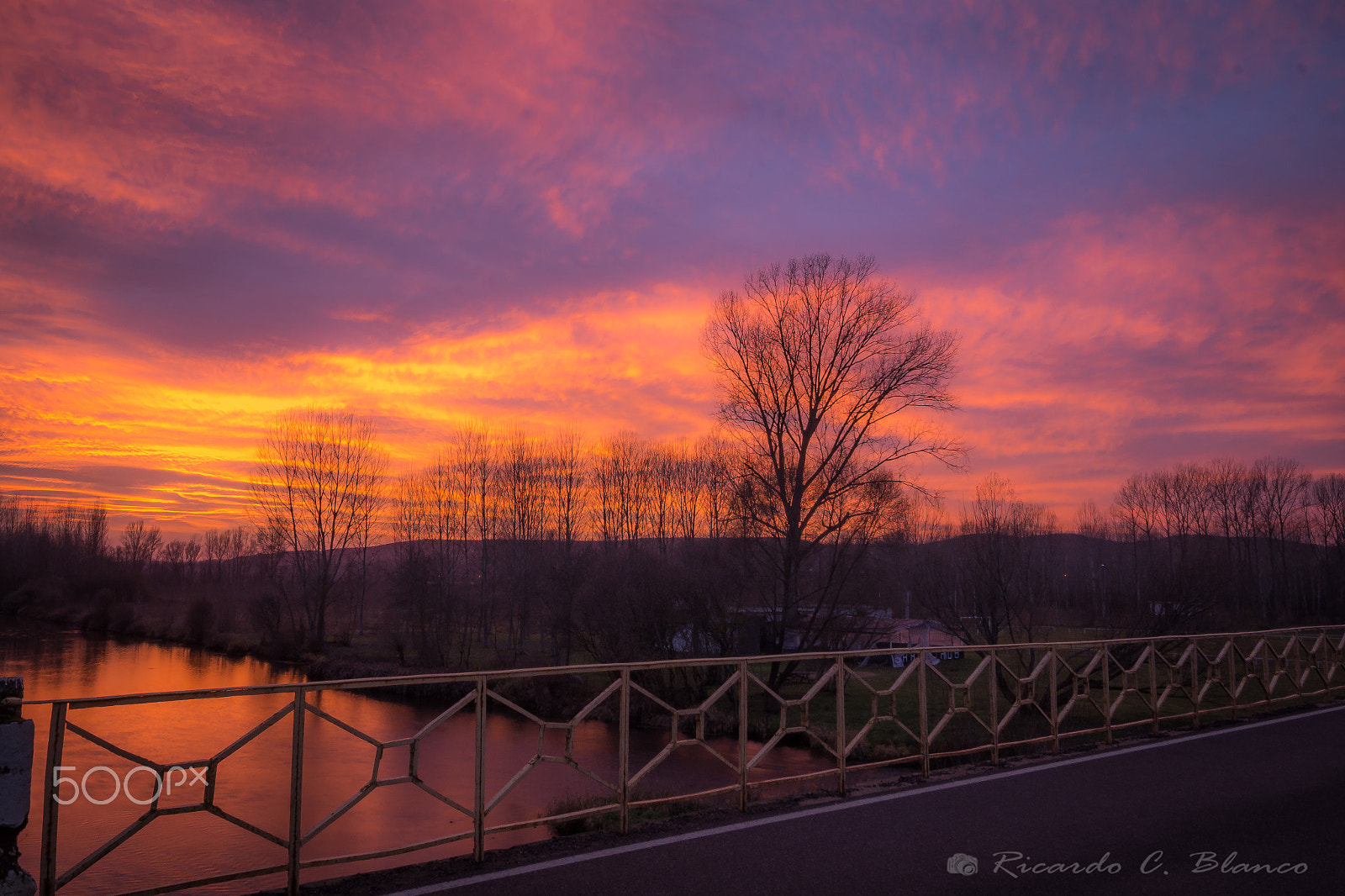 Sigma AF 10-20mm F4-5.6 EX DC sample photo. Bello atardecer photography