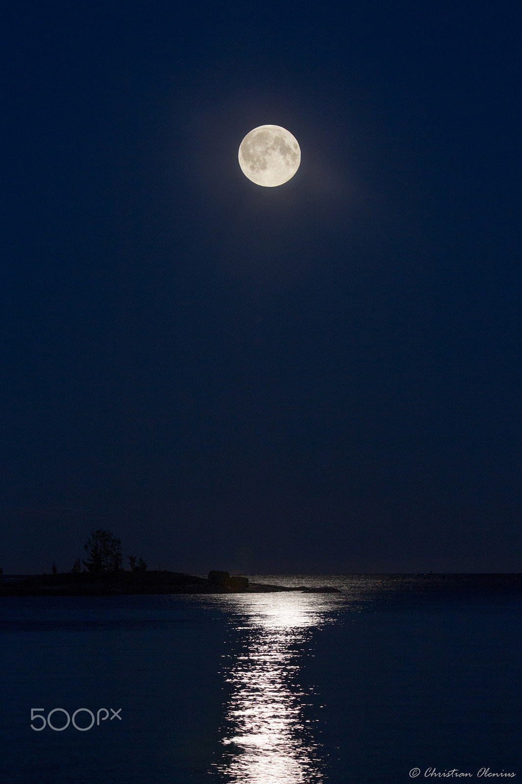 Sigma 70-200mm F2.8 EX DG OS HSM sample photo. Moonlight photography