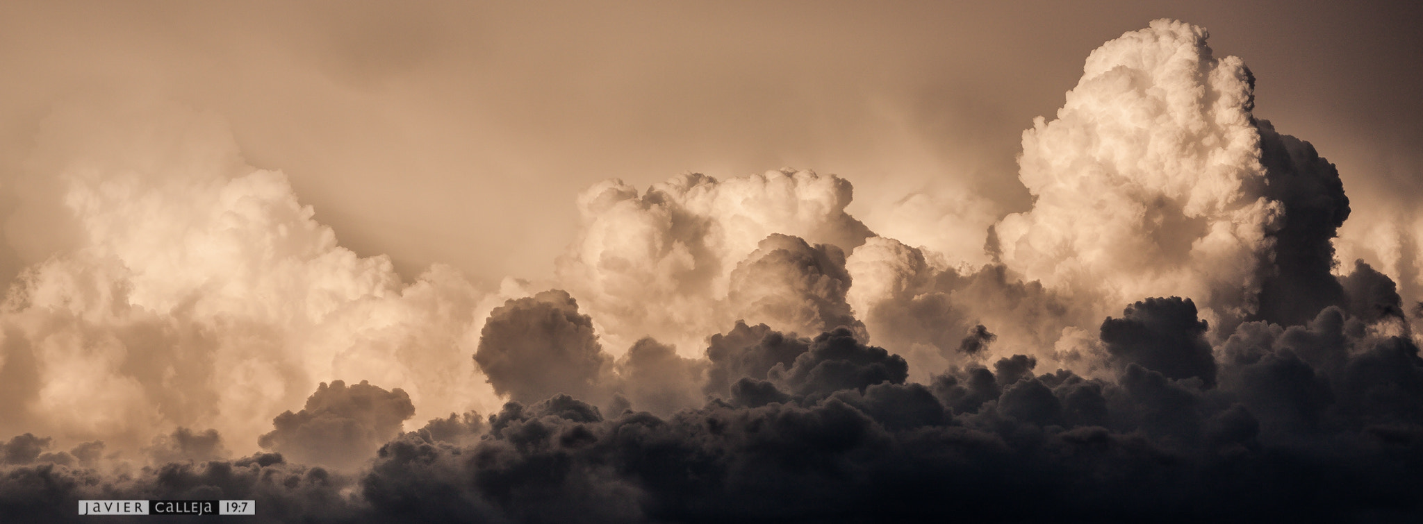Sigma 70-200mm F2.8 EX DG OS HSM sample photo. Nubes al atardecer photography