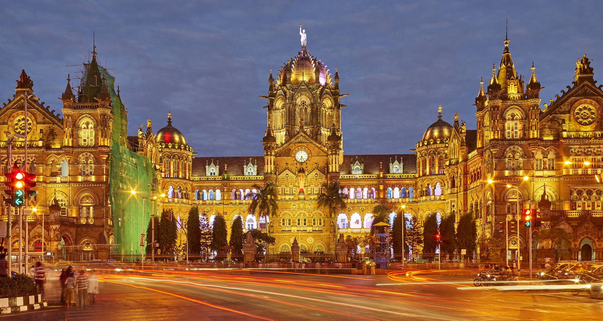 Phase One IQ150 sample photo. Mumbai victoria terminus photography