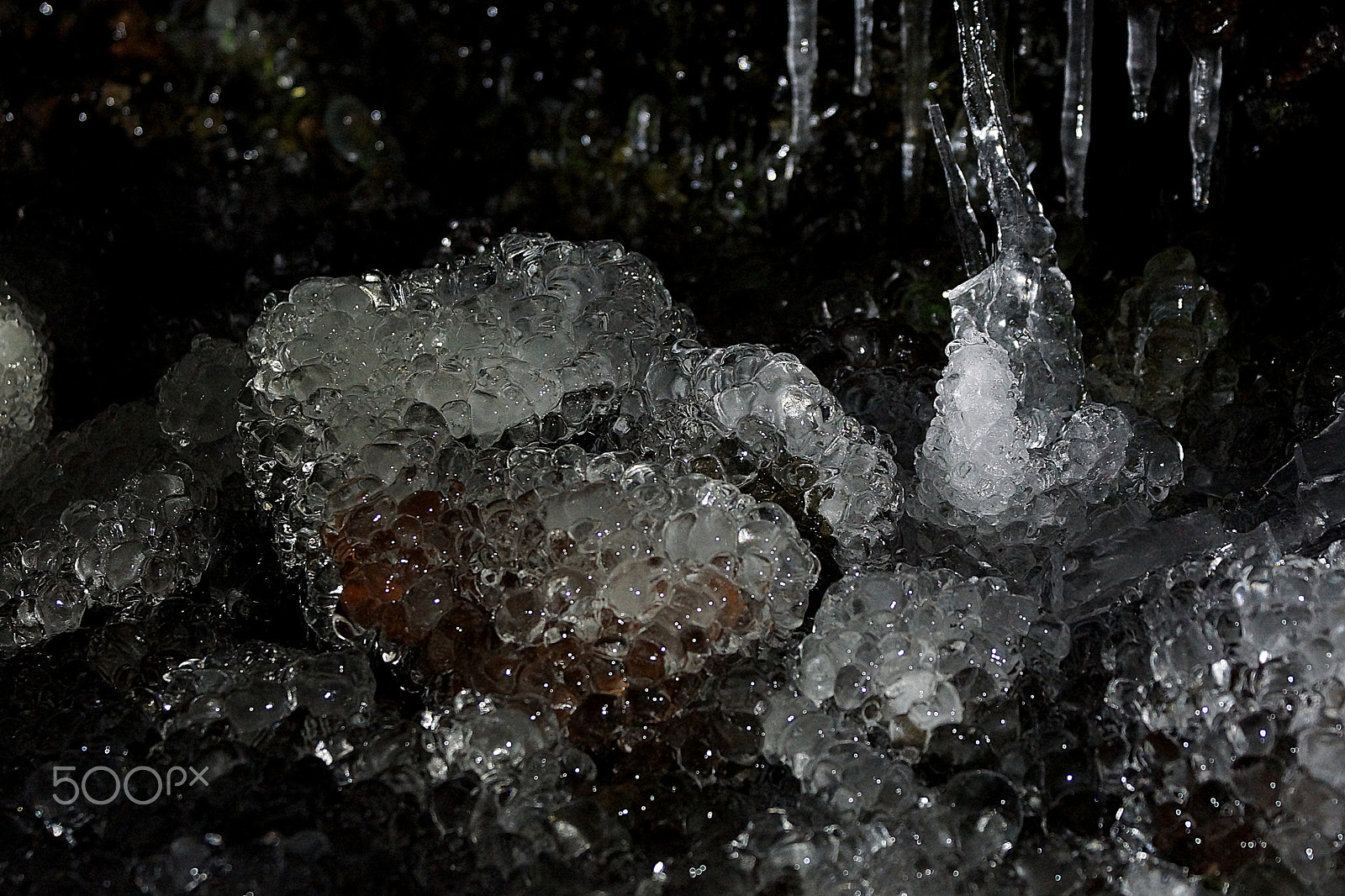 Sony 70-200mm F2.8 G SSM II sample photo. Icecubes photography