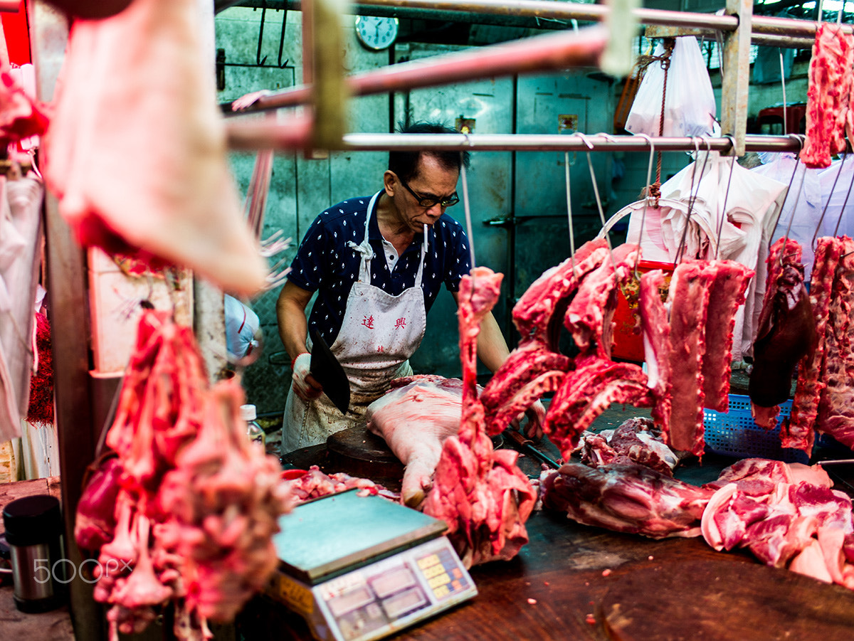Nikon D610 + AF-S Nikkor 35mm f/1.8G sample photo. Street meat market in hongkong kowloon area photography