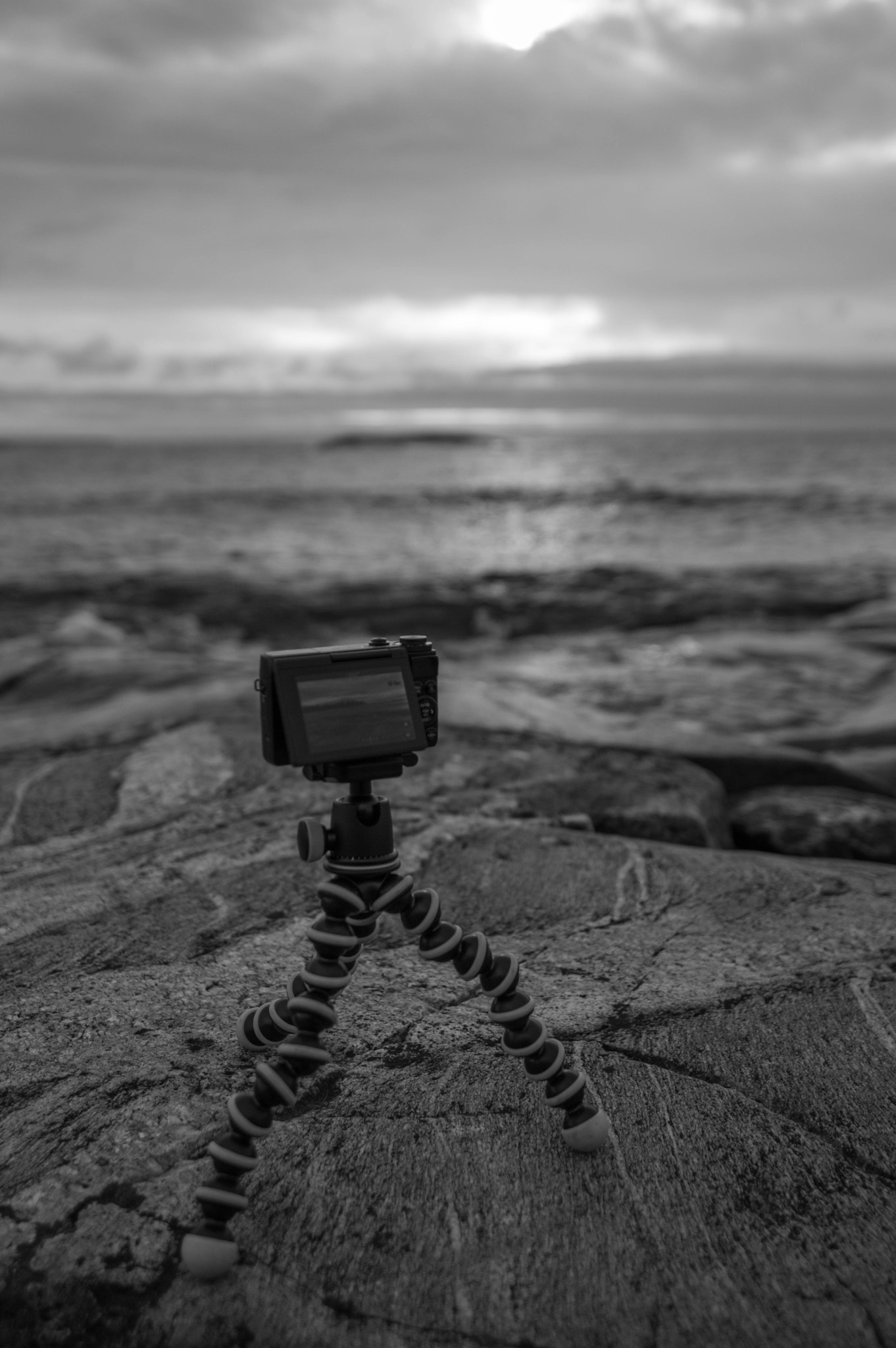 Nikon D3200 + Nikon AF-S Nikkor 20mm F1.8G ED sample photo. Pictures and lake superior photography