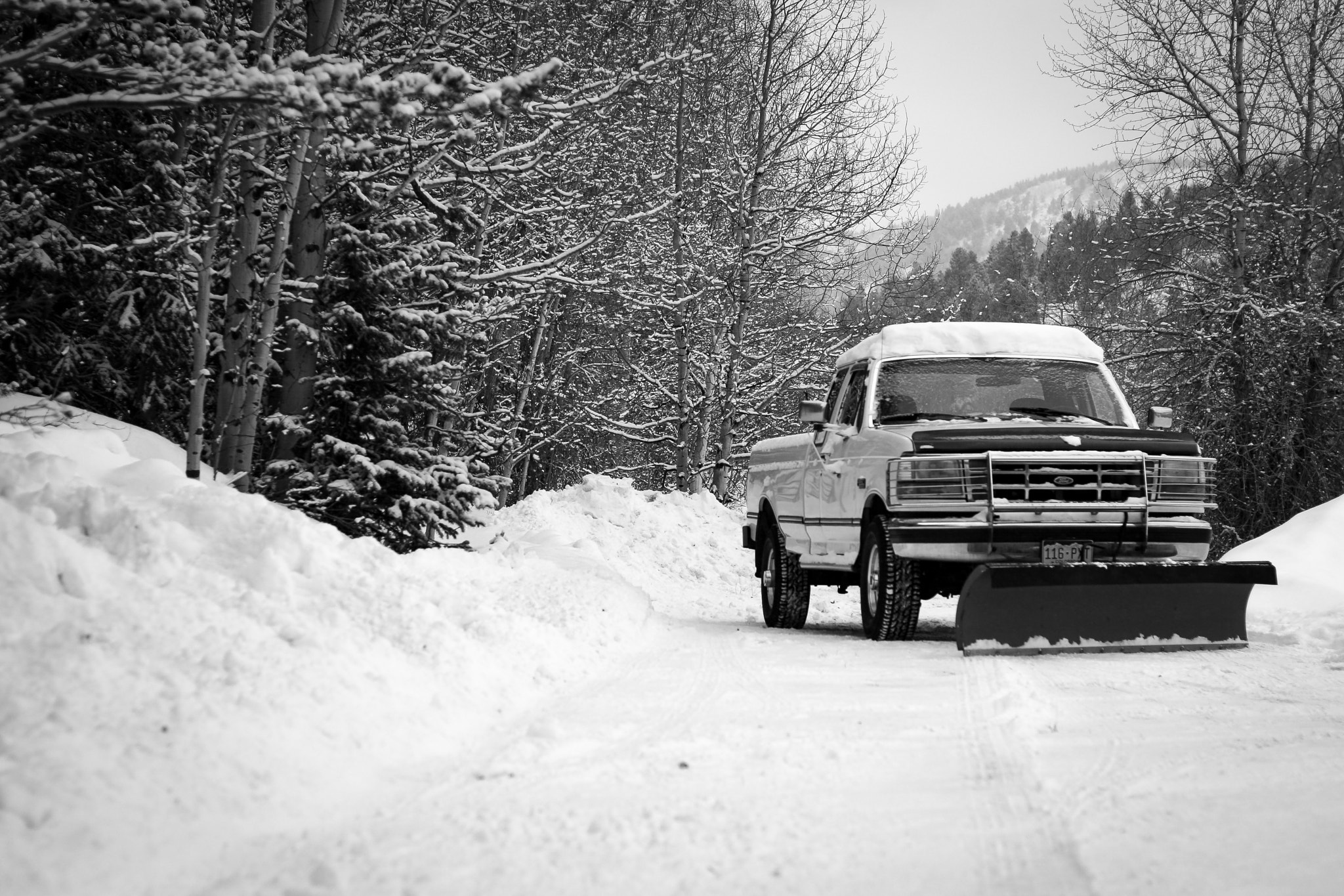Canon EOS 400D (EOS Digital Rebel XTi / EOS Kiss Digital X) sample photo. Dad's snow plow photography