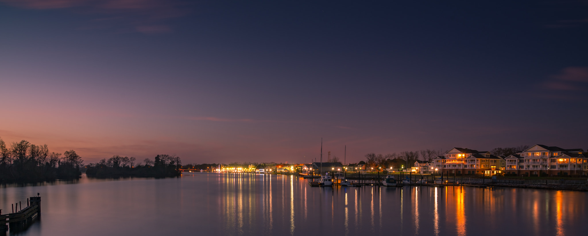 Sigma 24-105mm f/4 DG OS HSM | A sample photo. Night lights photography