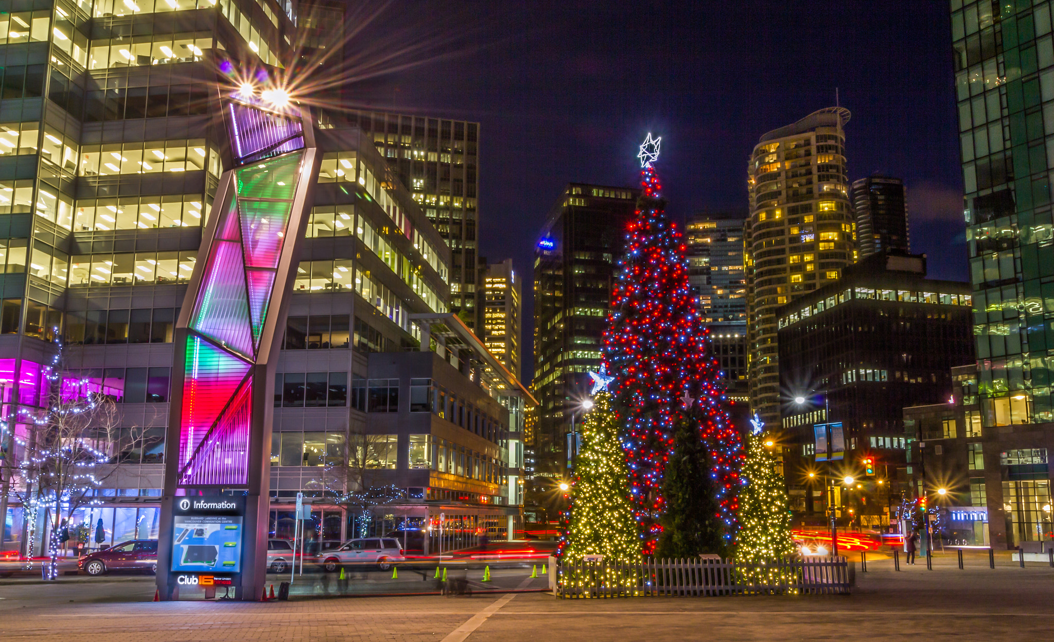 Canon EF-S 10-18mm F4.5–5.6 IS STM sample photo. City lights 7 photography