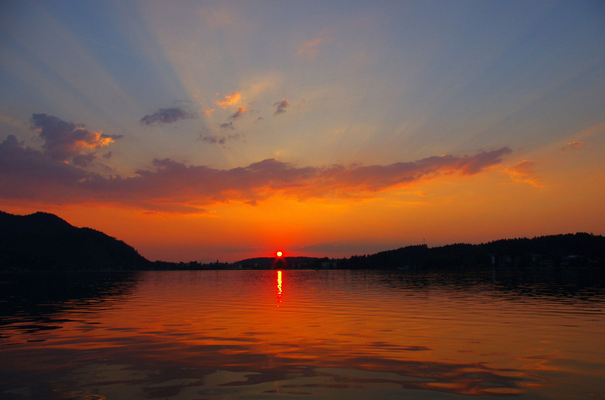 Pentax smc DA 18-55mm F3.5-5.6 AL sample photo. Sunset at lake klopein photography
