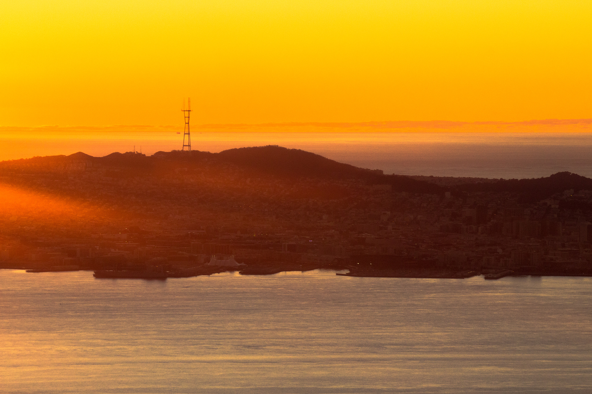 Canon EOS 100D (EOS Rebel SL1 / EOS Kiss X7) sample photo. San francisco sutro tower sunbathing photography