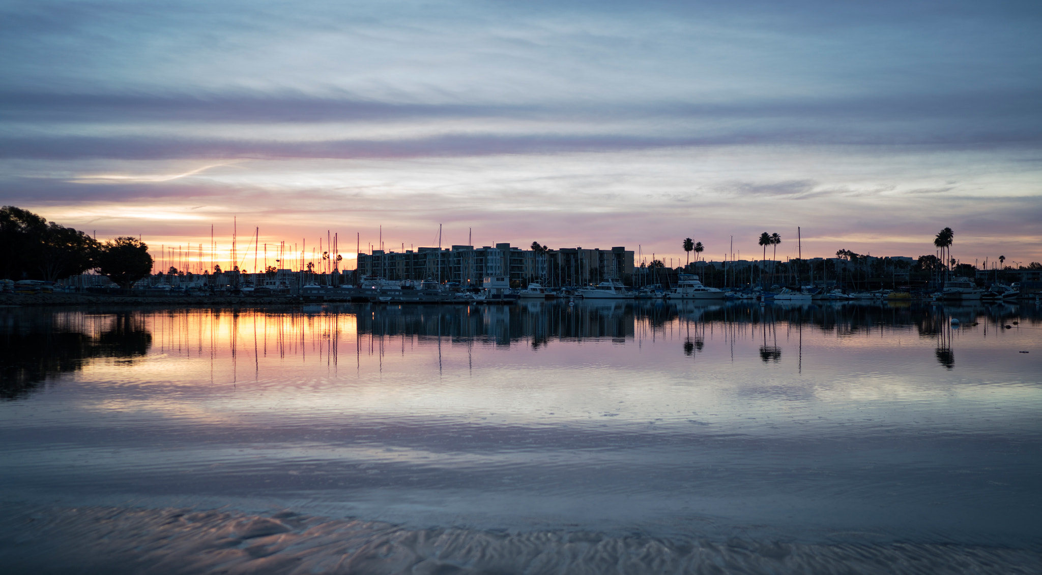 Sony a7S II + Sony Distagon T* FE 35mm F1.4 ZA sample photo. Marina morning photography