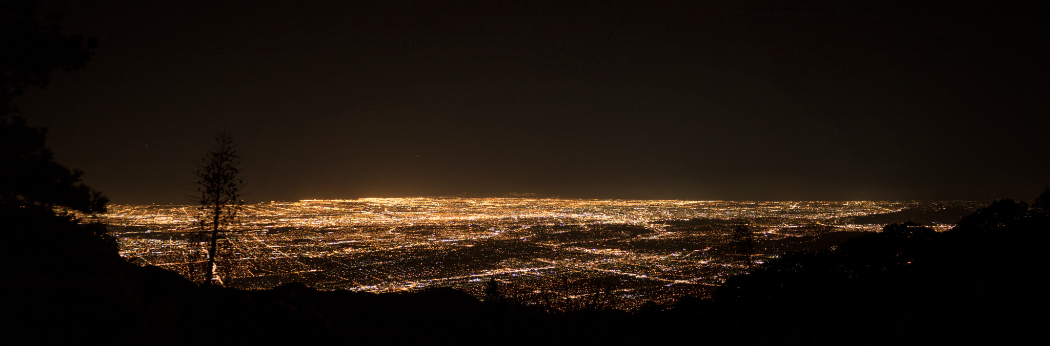 Sony a7S II + Sony Distagon T* FE 35mm F1.4 ZA sample photo. Burbank skyline lights photography