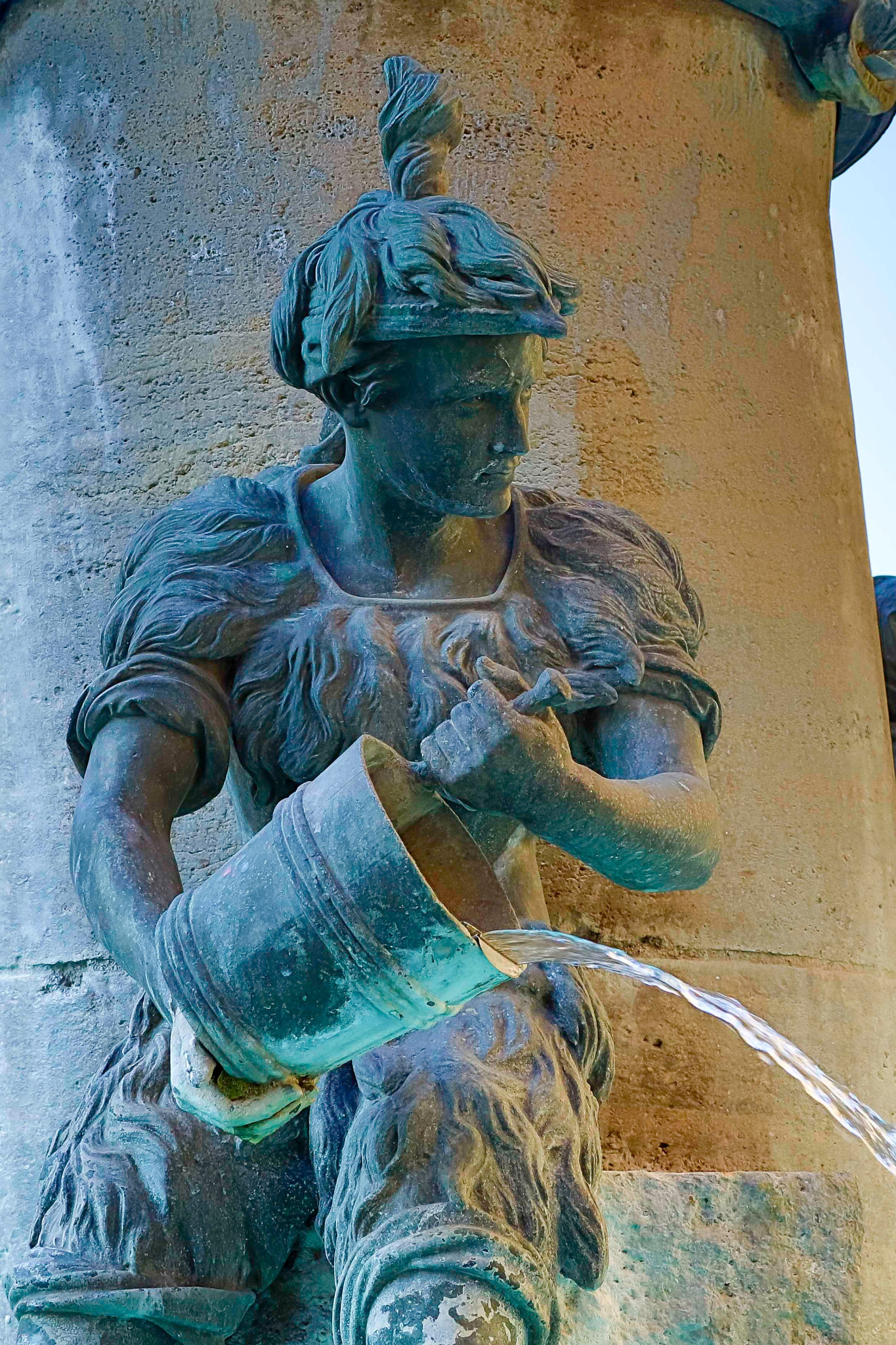 Canon EF 28-300mm F3.5-5.6L IS USM sample photo. Fish fountain photography